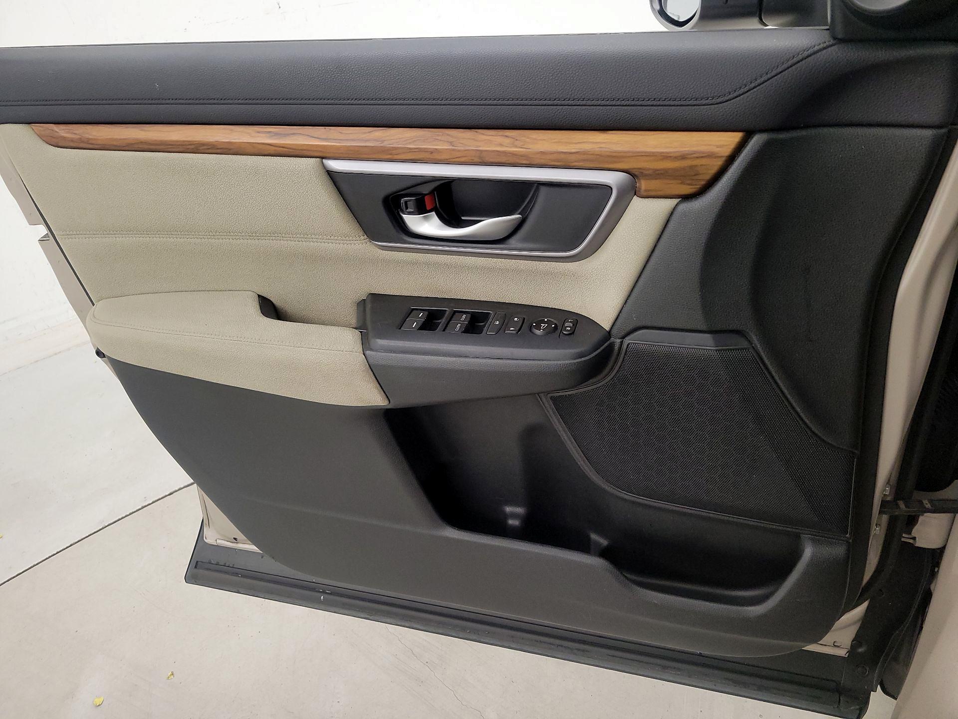 Thumbnail: 2017 Honda CR-V - 12