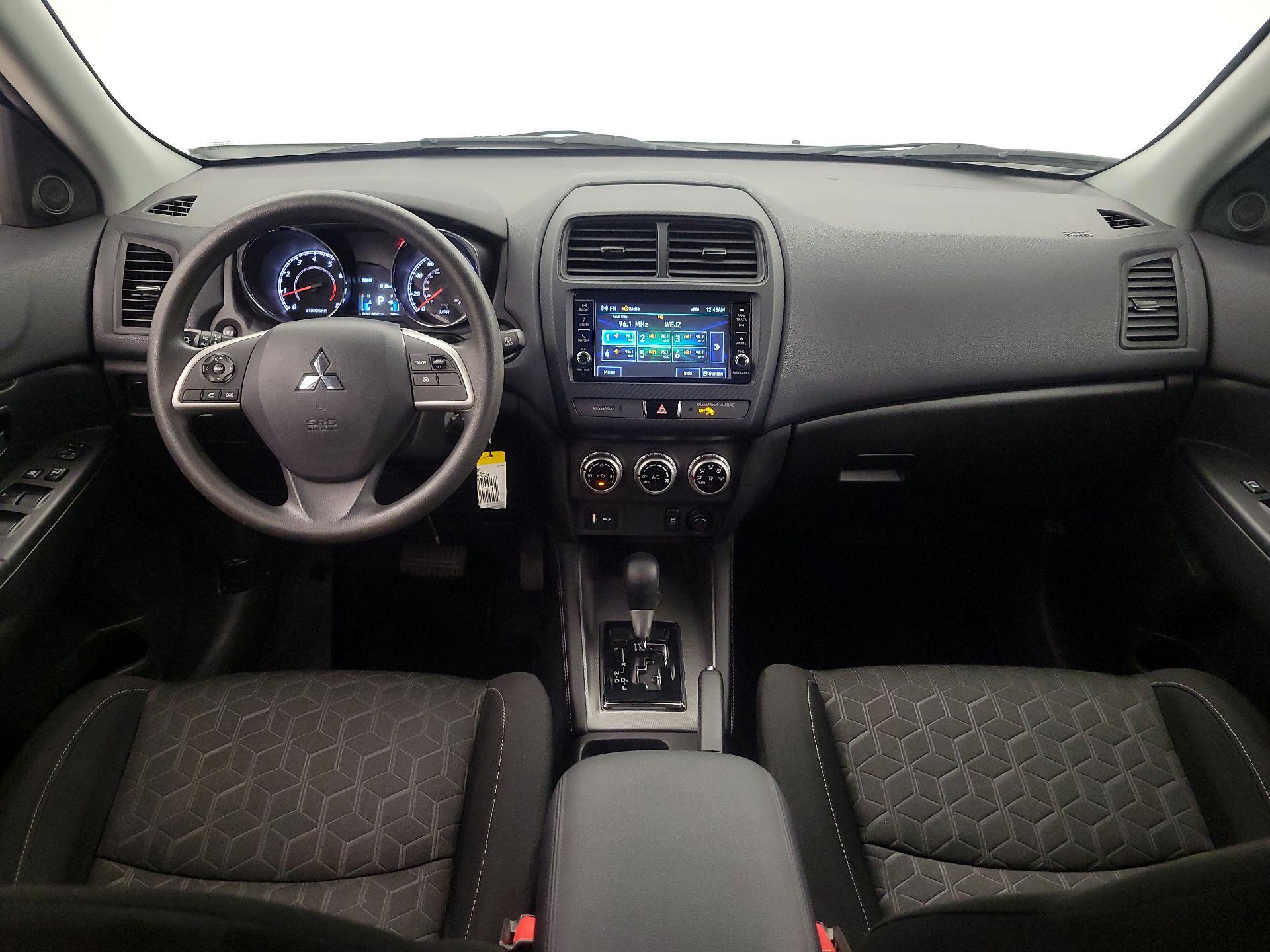 Thumbnail: 2020 Mitsubishi Outlander Sport - 9
