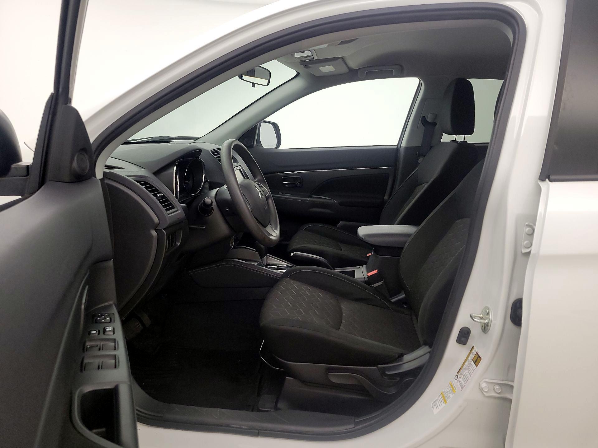 Thumbnail: 2020 Mitsubishi Outlander Sport - 11