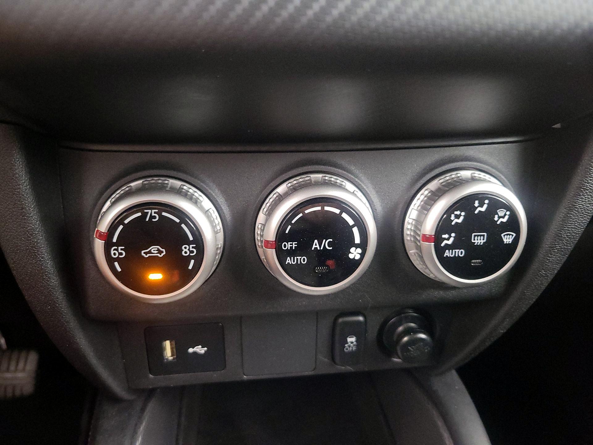 Thumbnail: 2020 Mitsubishi Outlander Sport - 15