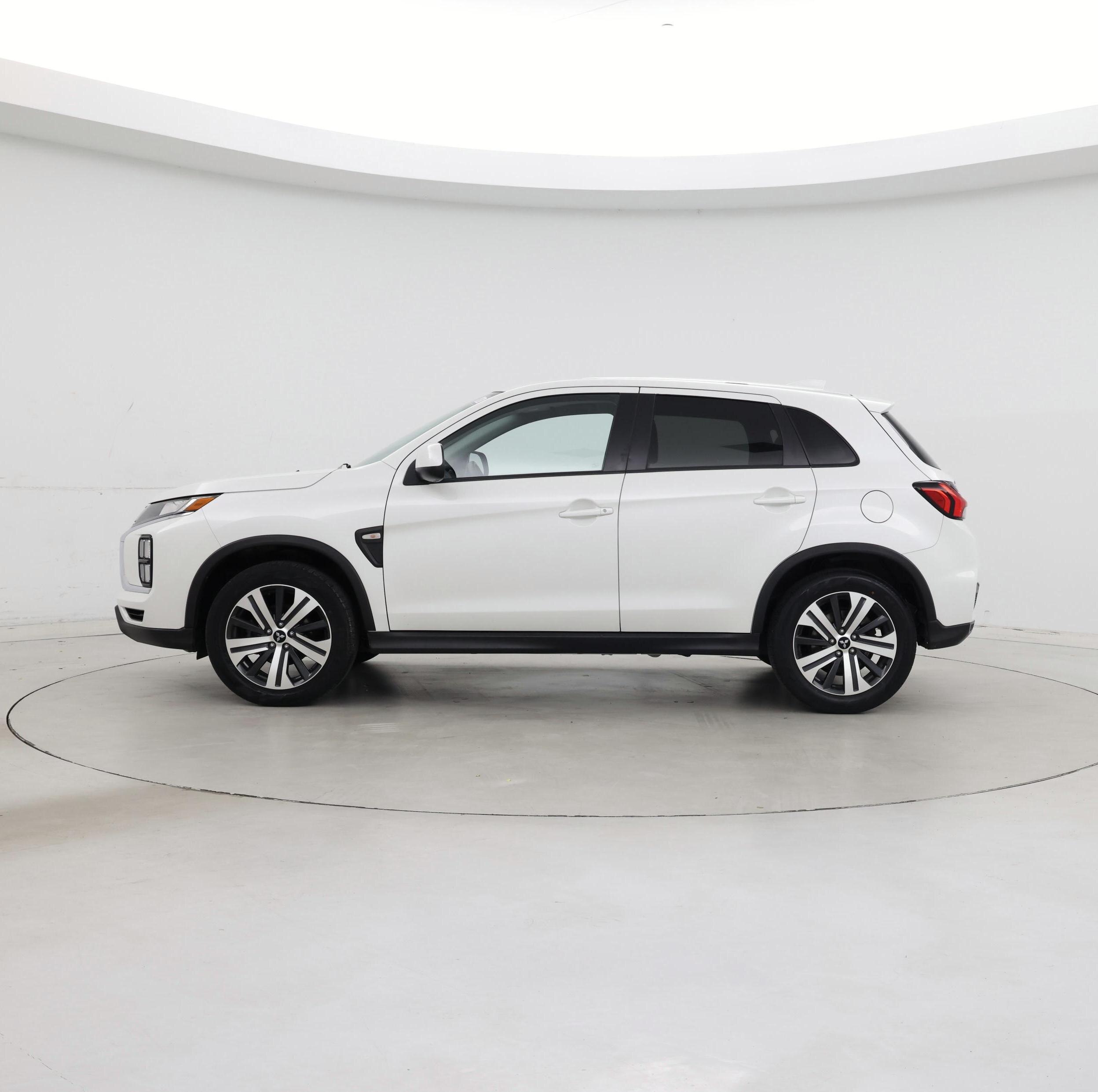 Thumbnail: 2020 Mitsubishi Outlander Sport - 3