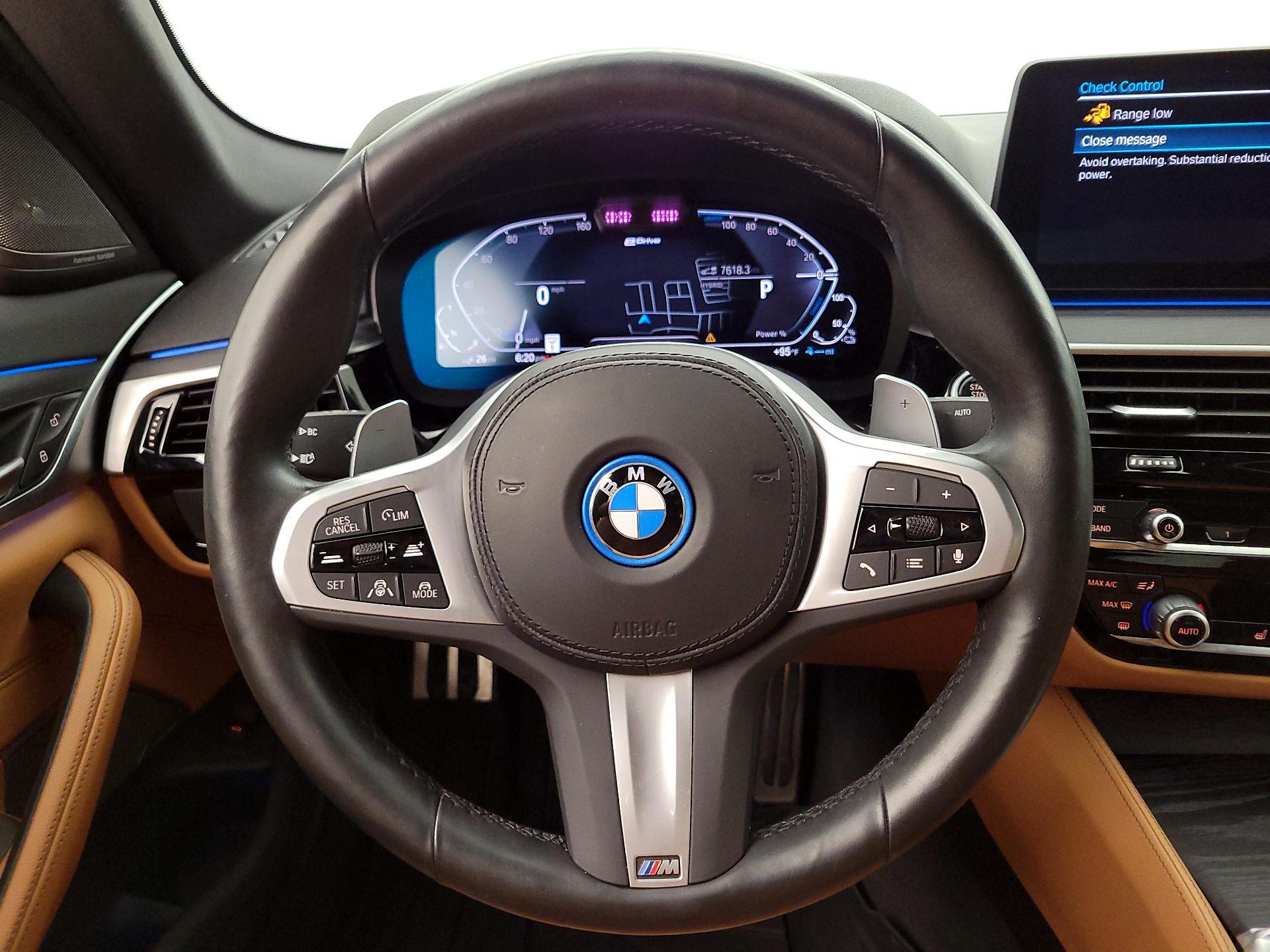 Thumbnail: 2023 BMW 5 Series - 10