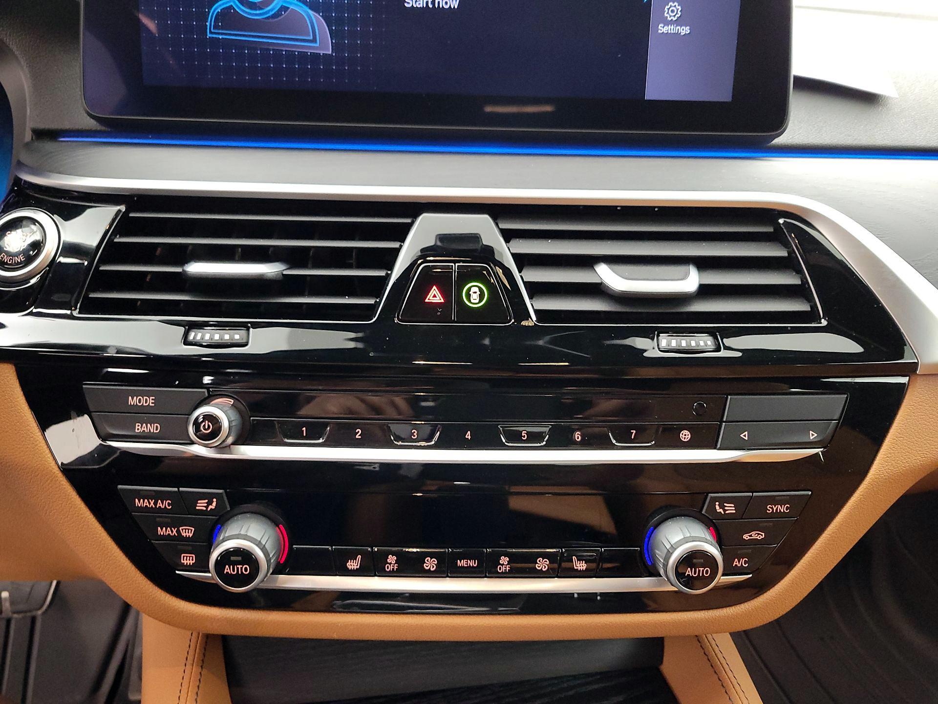 Thumbnail: 2023 BMW 5 Series - 17