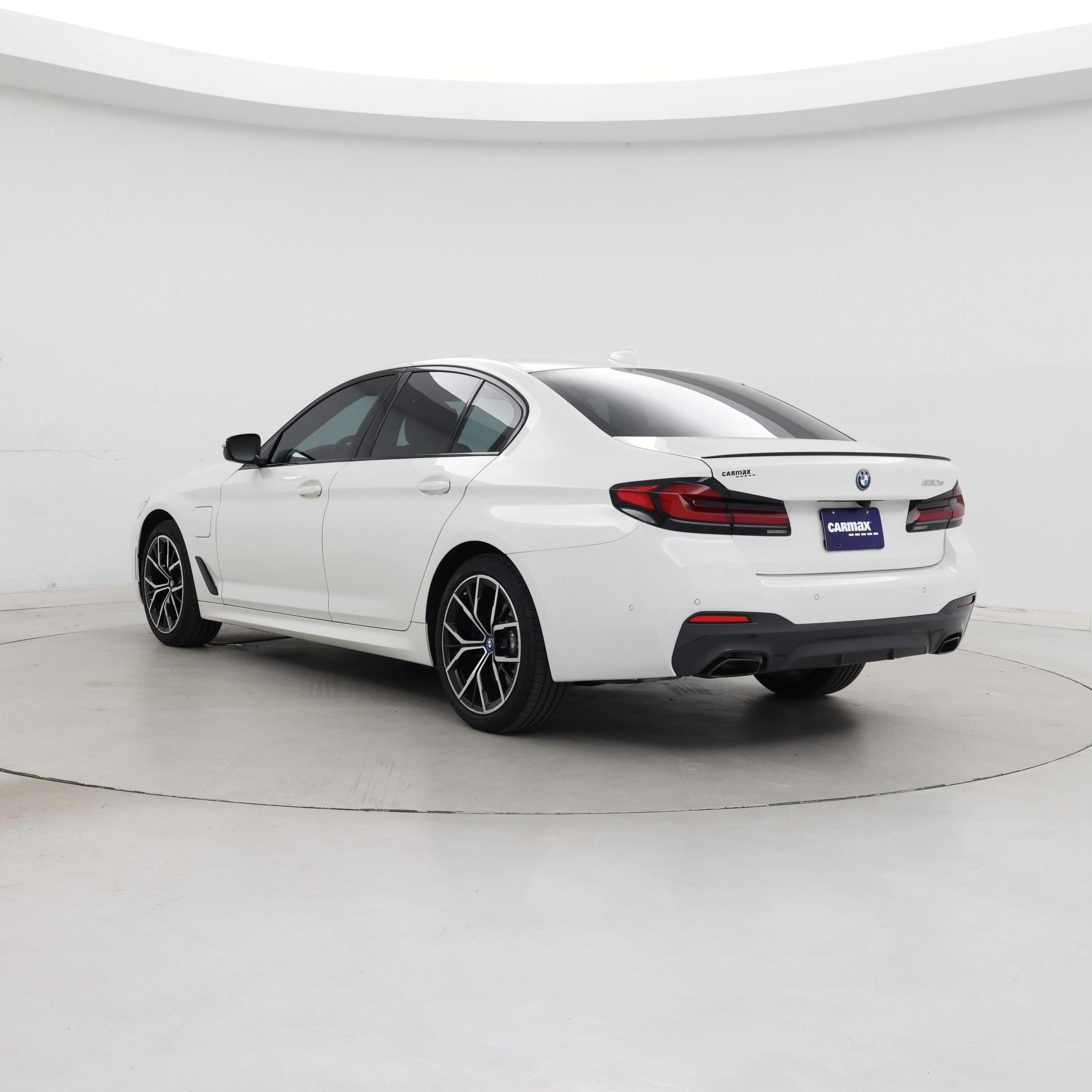 Thumbnail: 2023 BMW 5 Series - 2