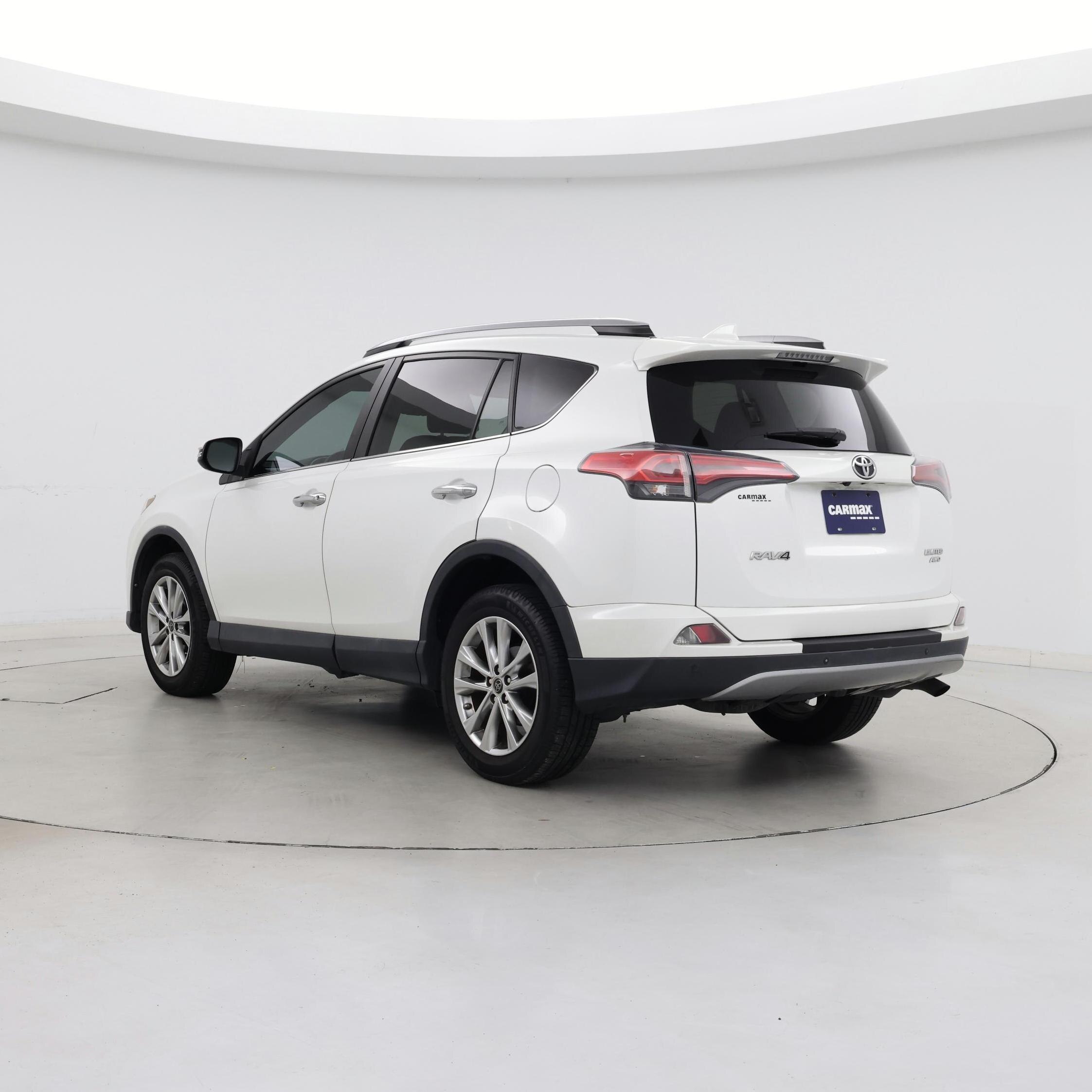 Thumbnail: 2017 Toyota RAV4 - 2
