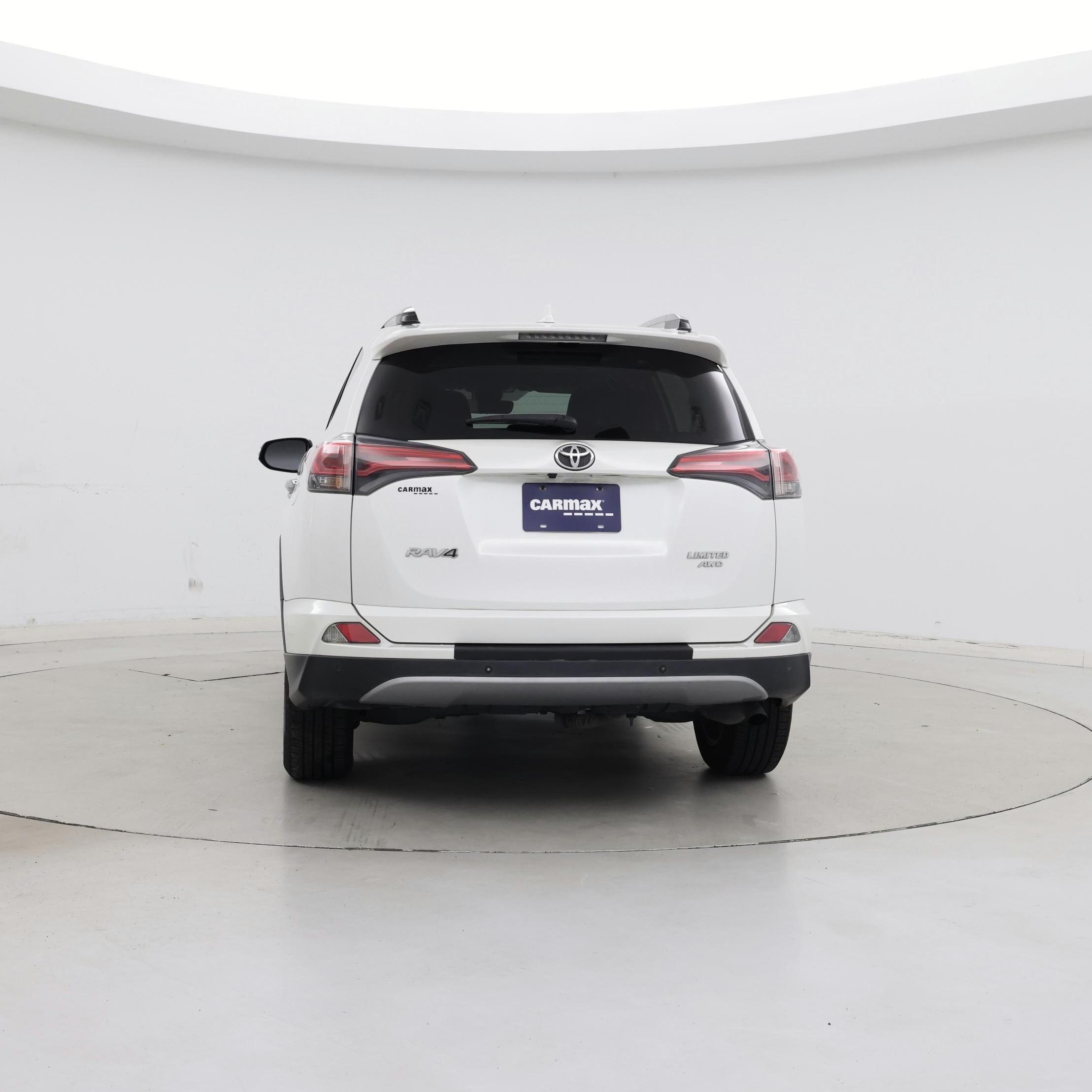Thumbnail: 2017 Toyota RAV4 - 6