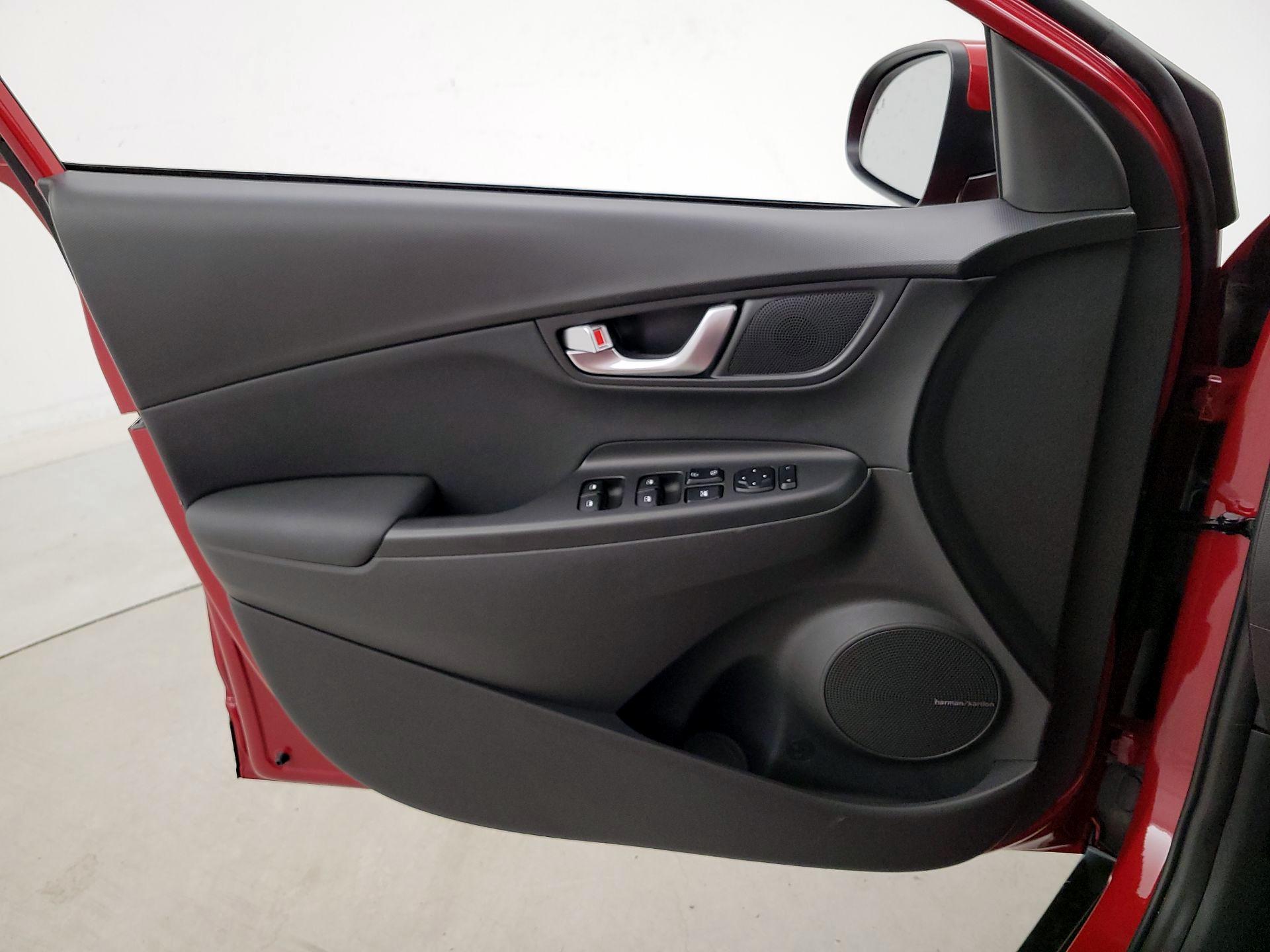 Thumbnail: 2022 Hyundai Kona - 12