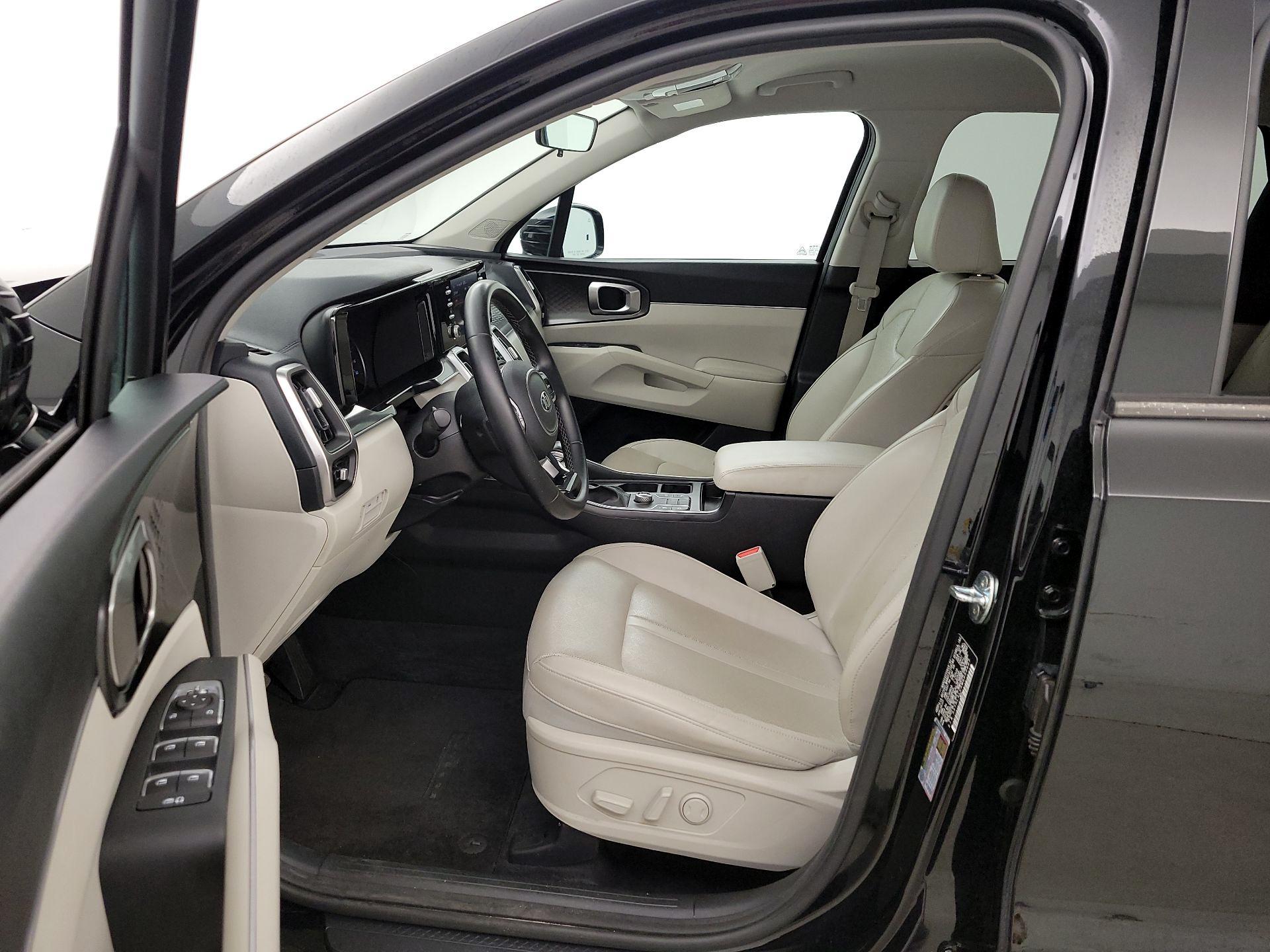 Thumbnail: 2021 Kia Sorento - 11