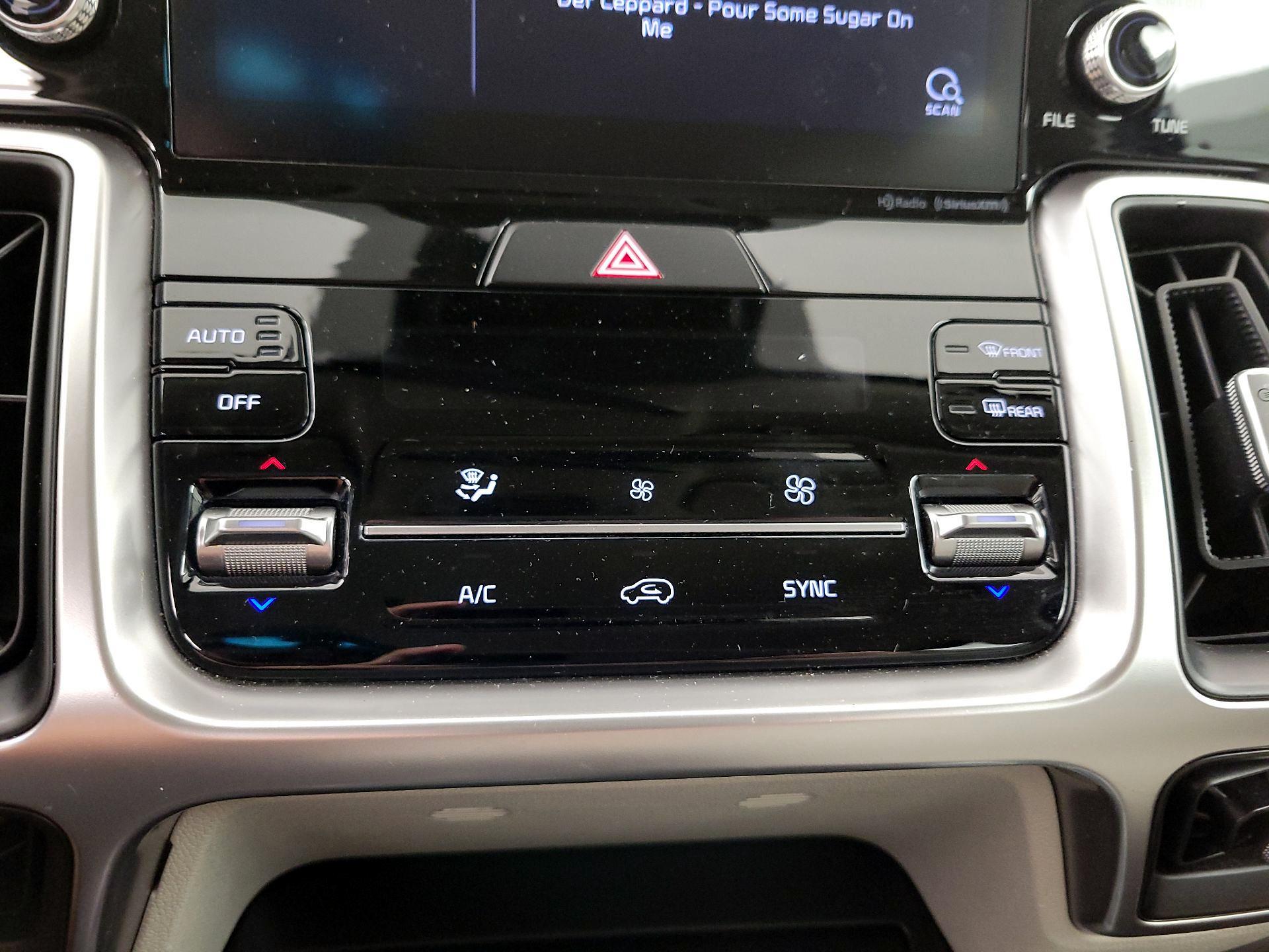 Thumbnail: 2021 Kia Sorento - 16