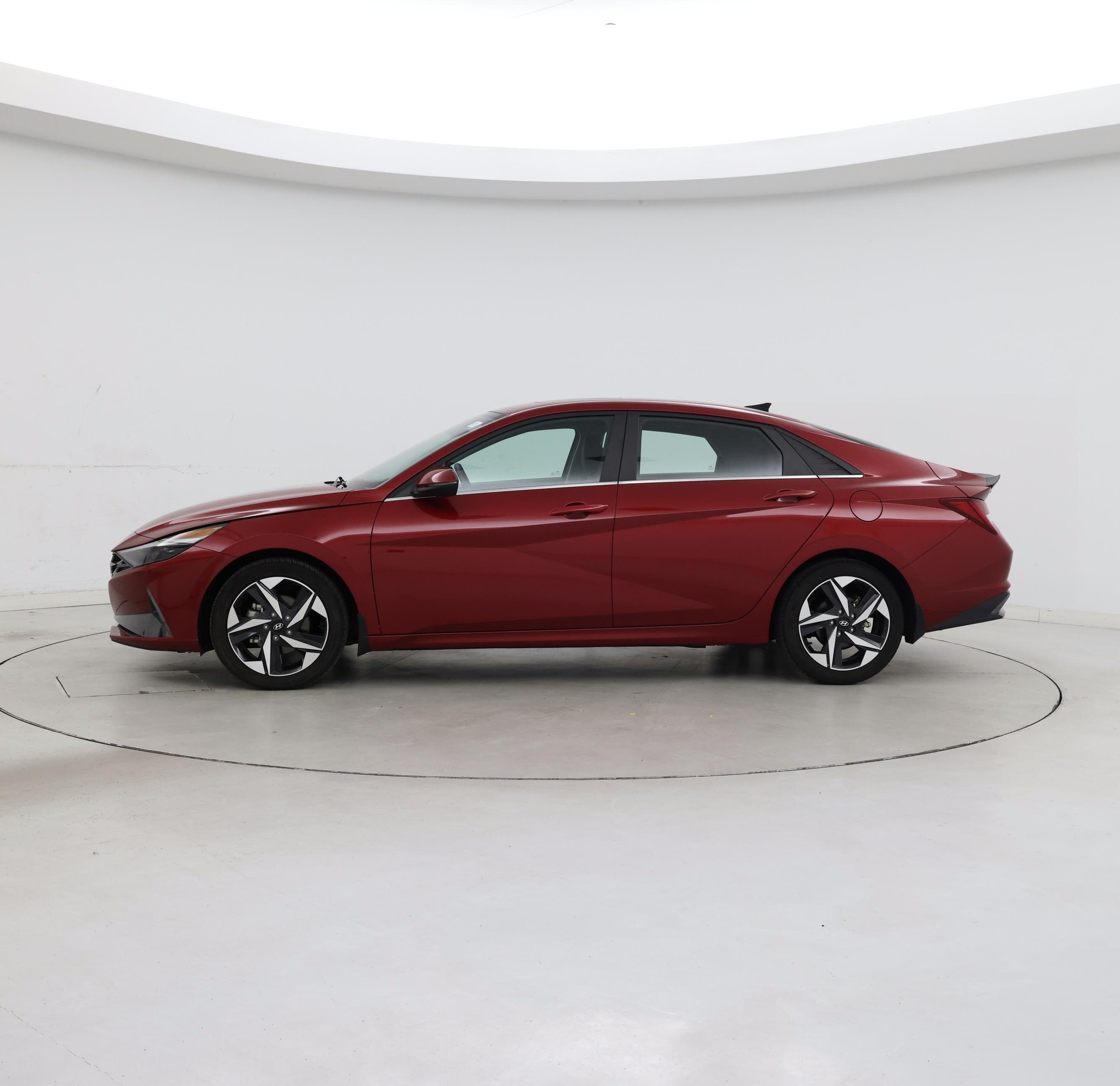 Thumbnail: 2023 Hyundai Elantra - 3