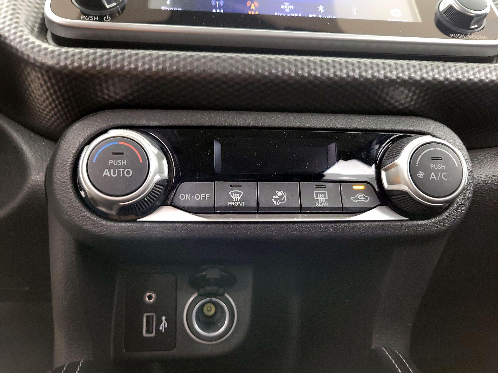 Thumbnail: 2020 Nissan Kicks - 15