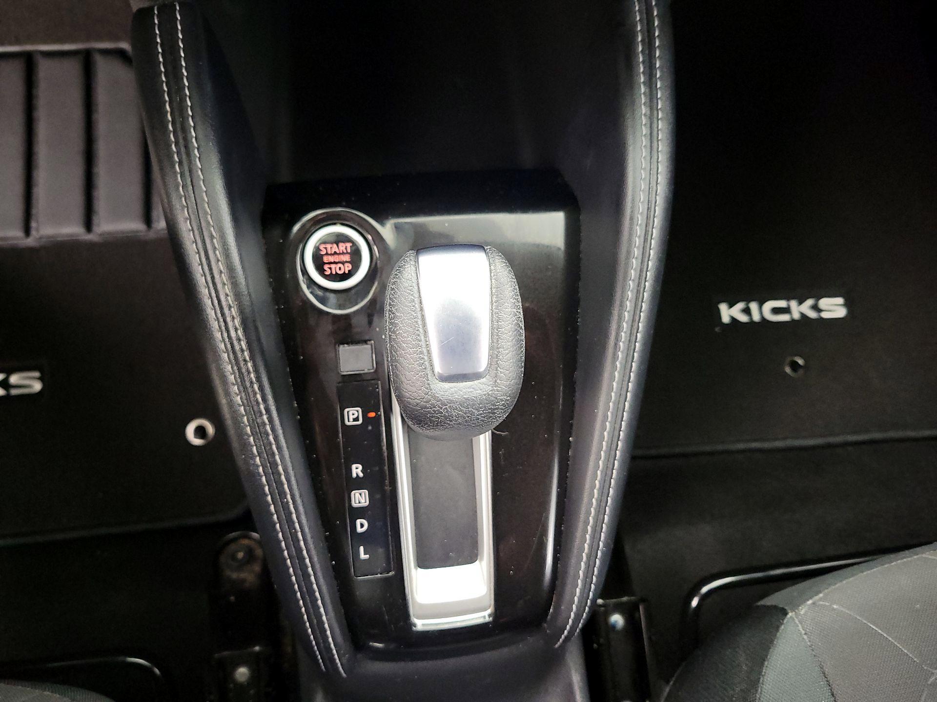 Thumbnail: 2020 Nissan Kicks - 16