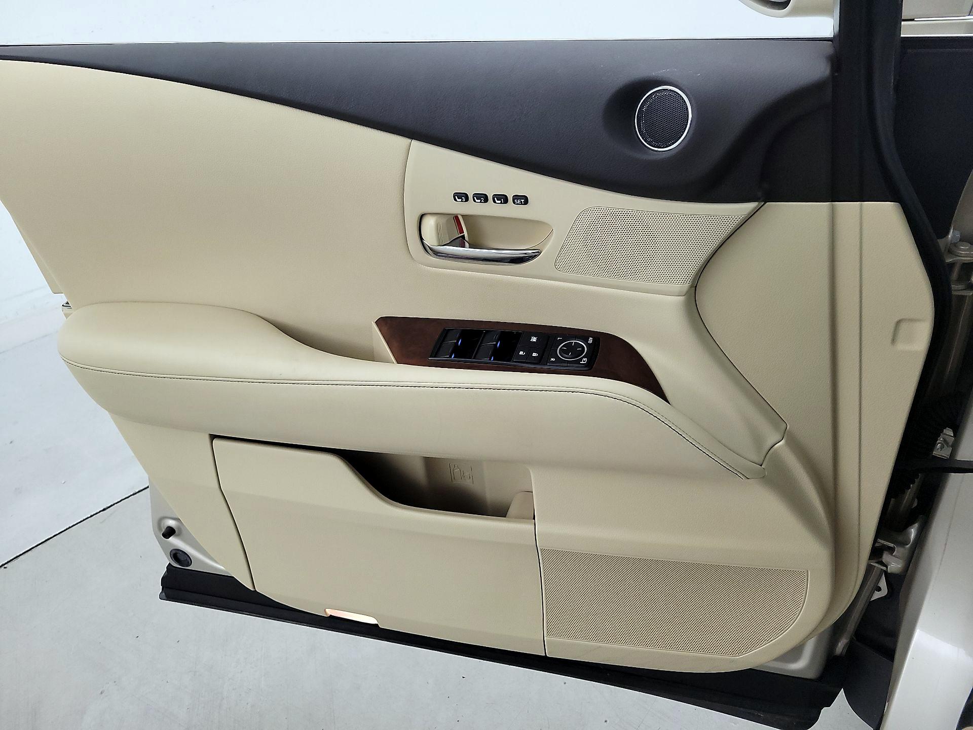 Thumbnail: 2015 Lexus RX - 12