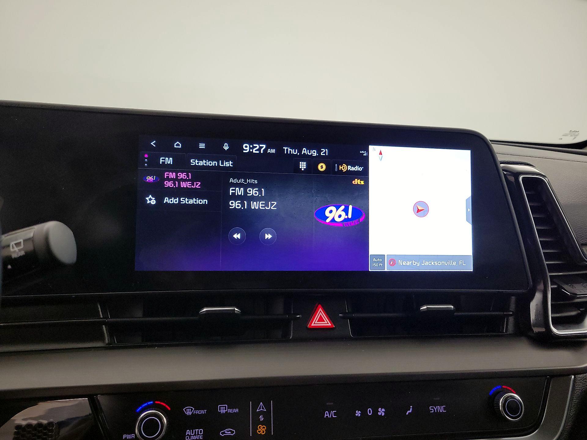 Thumbnail: 2023 Kia Sportage - 16