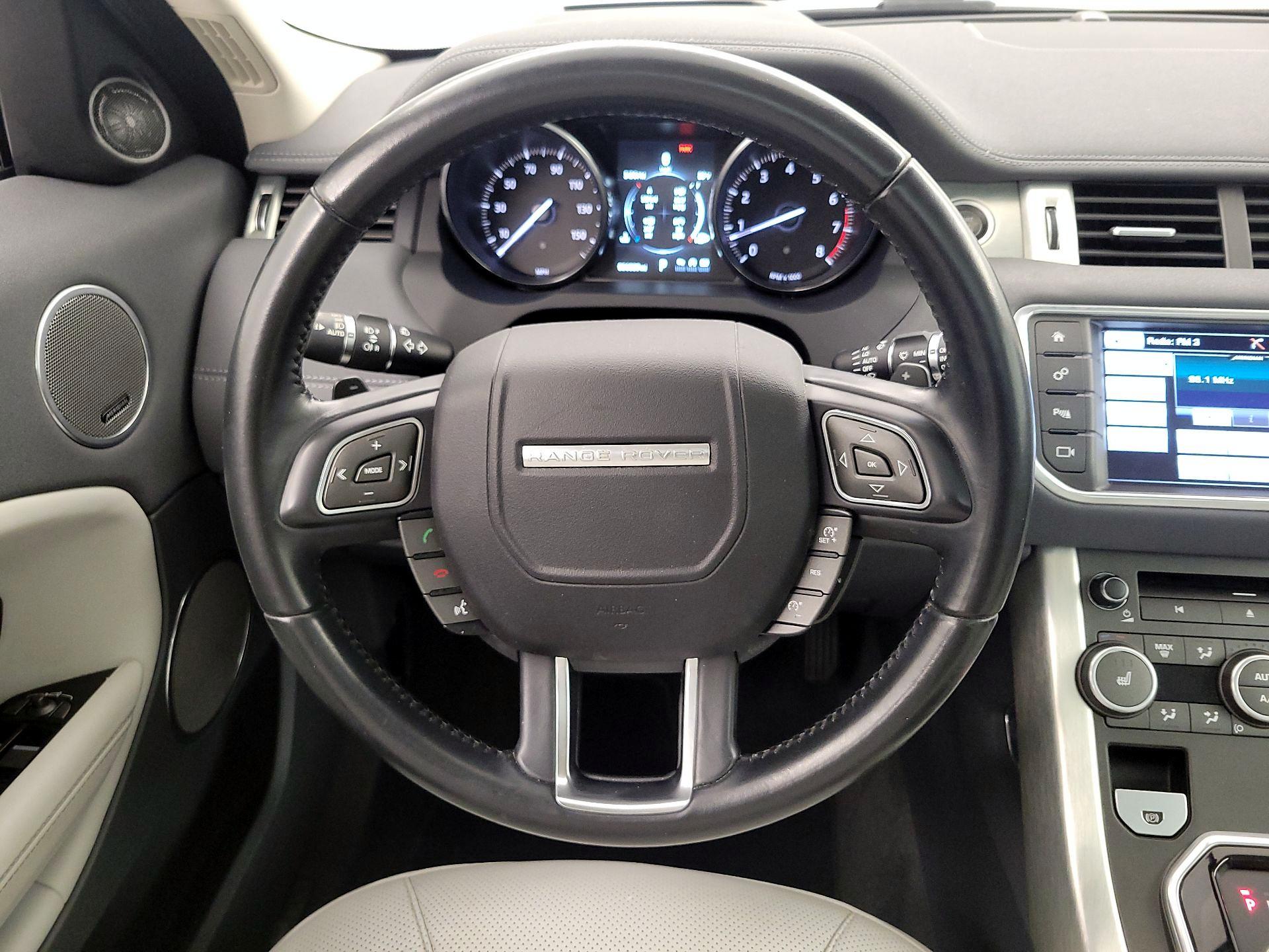 Thumbnail: 2016 Land Rover Range Rover Evoque - 10