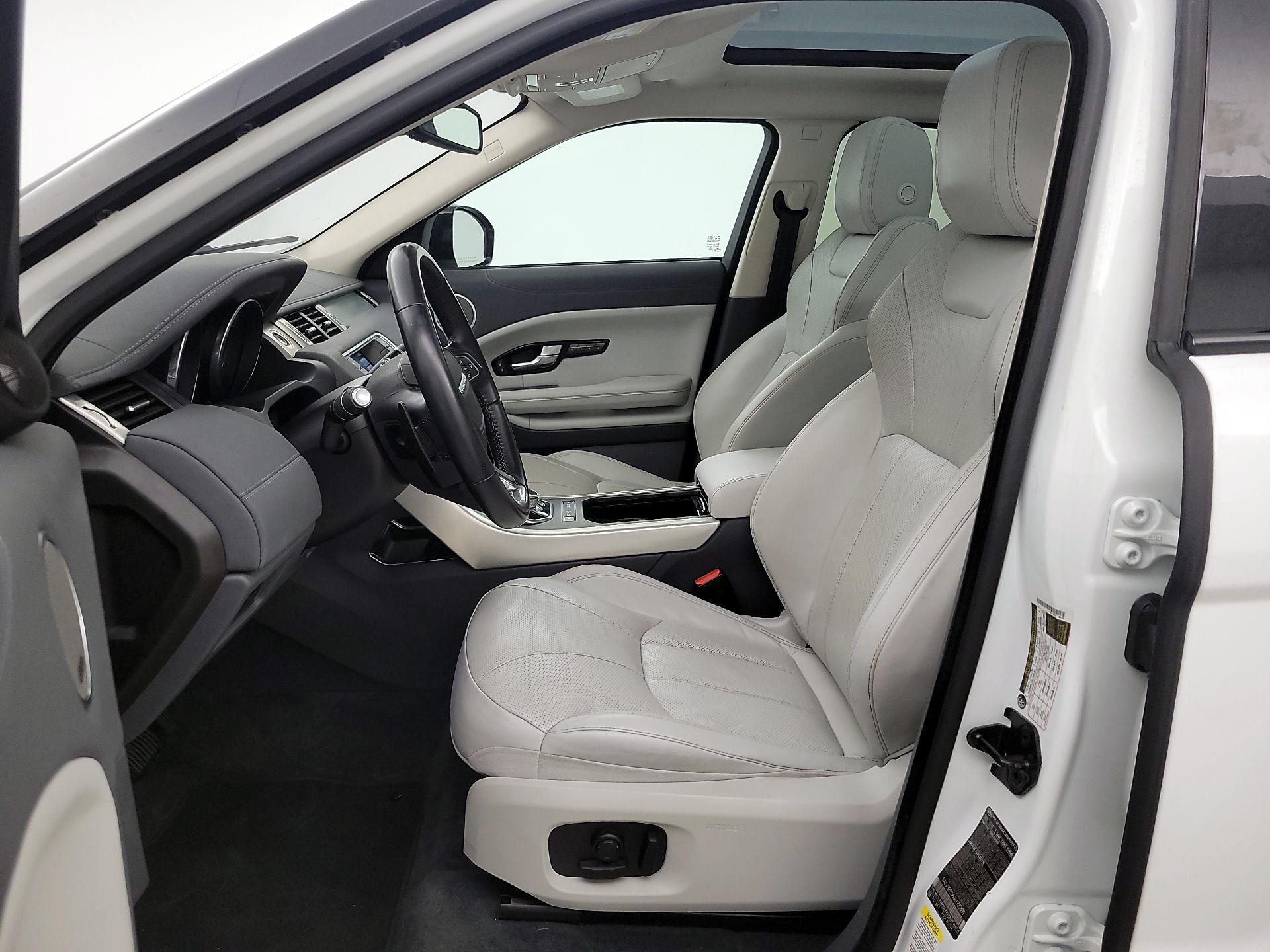 Thumbnail: 2016 Land Rover Range Rover Evoque - 11