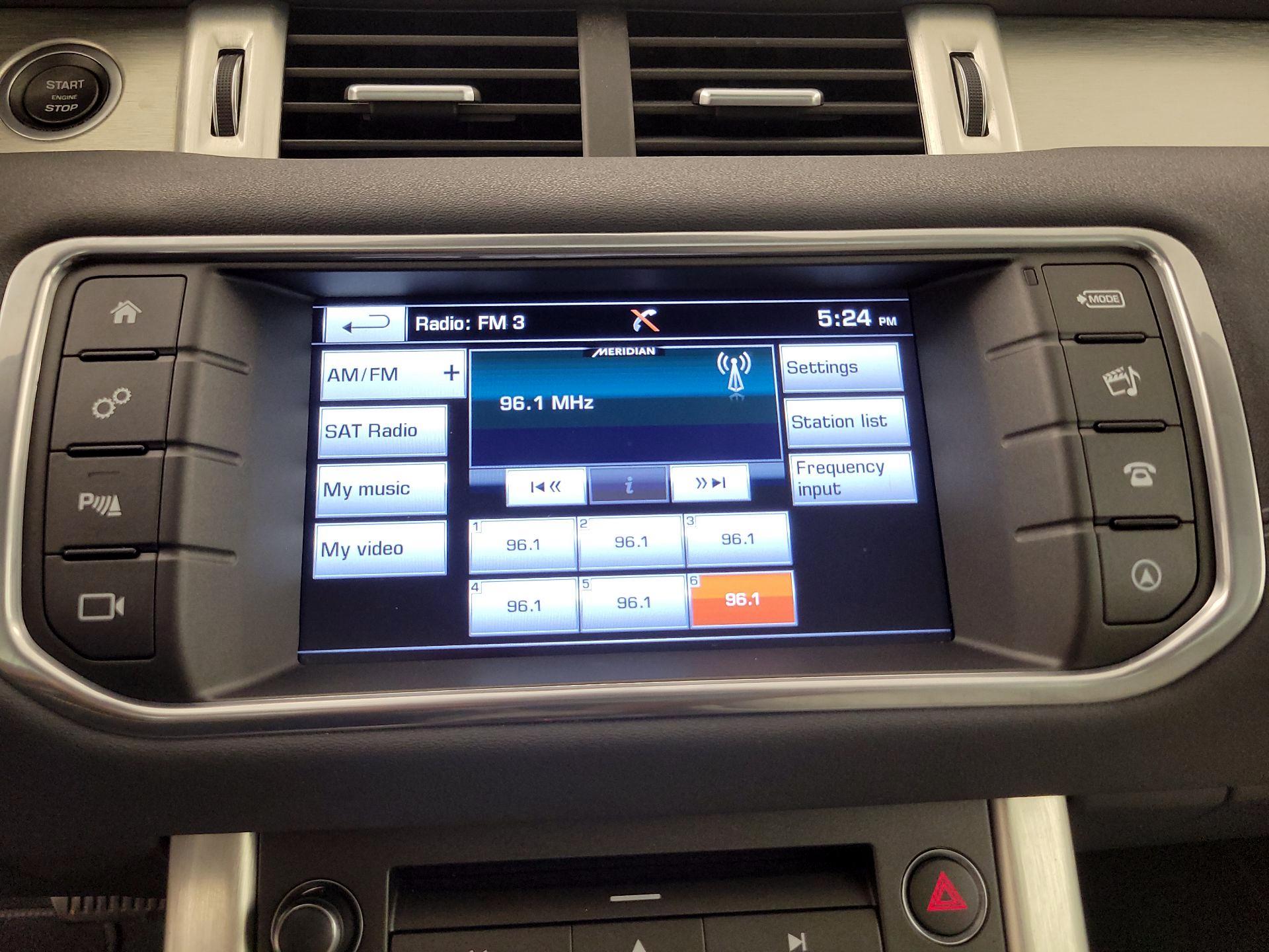 Thumbnail: 2016 Land Rover Range Rover Evoque - 15