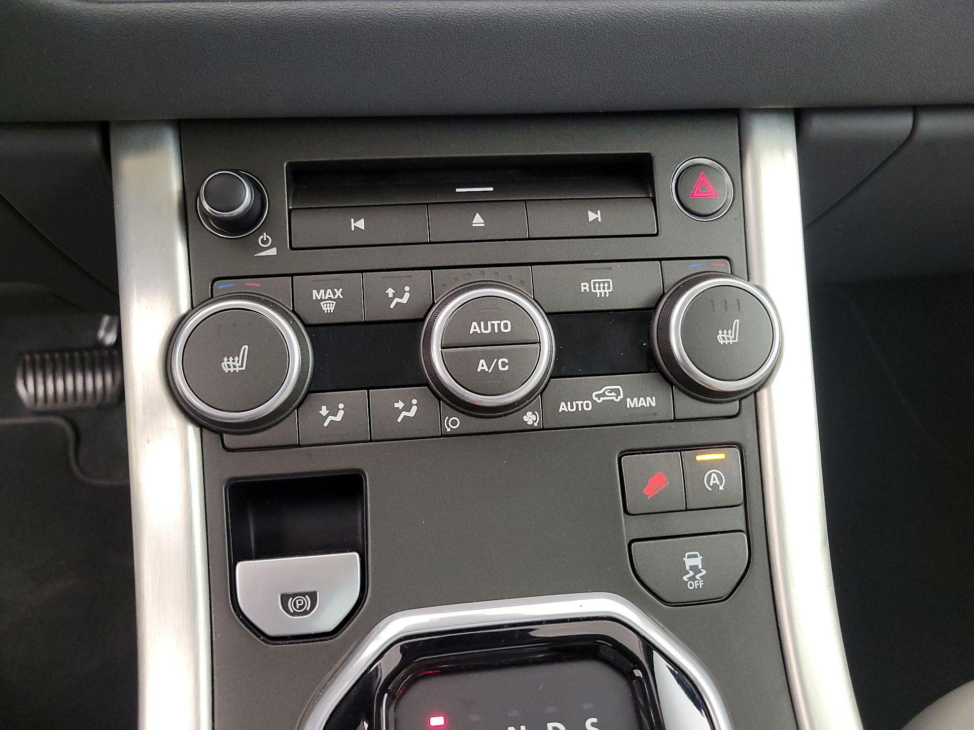 Thumbnail: 2016 Land Rover Range Rover Evoque - 16