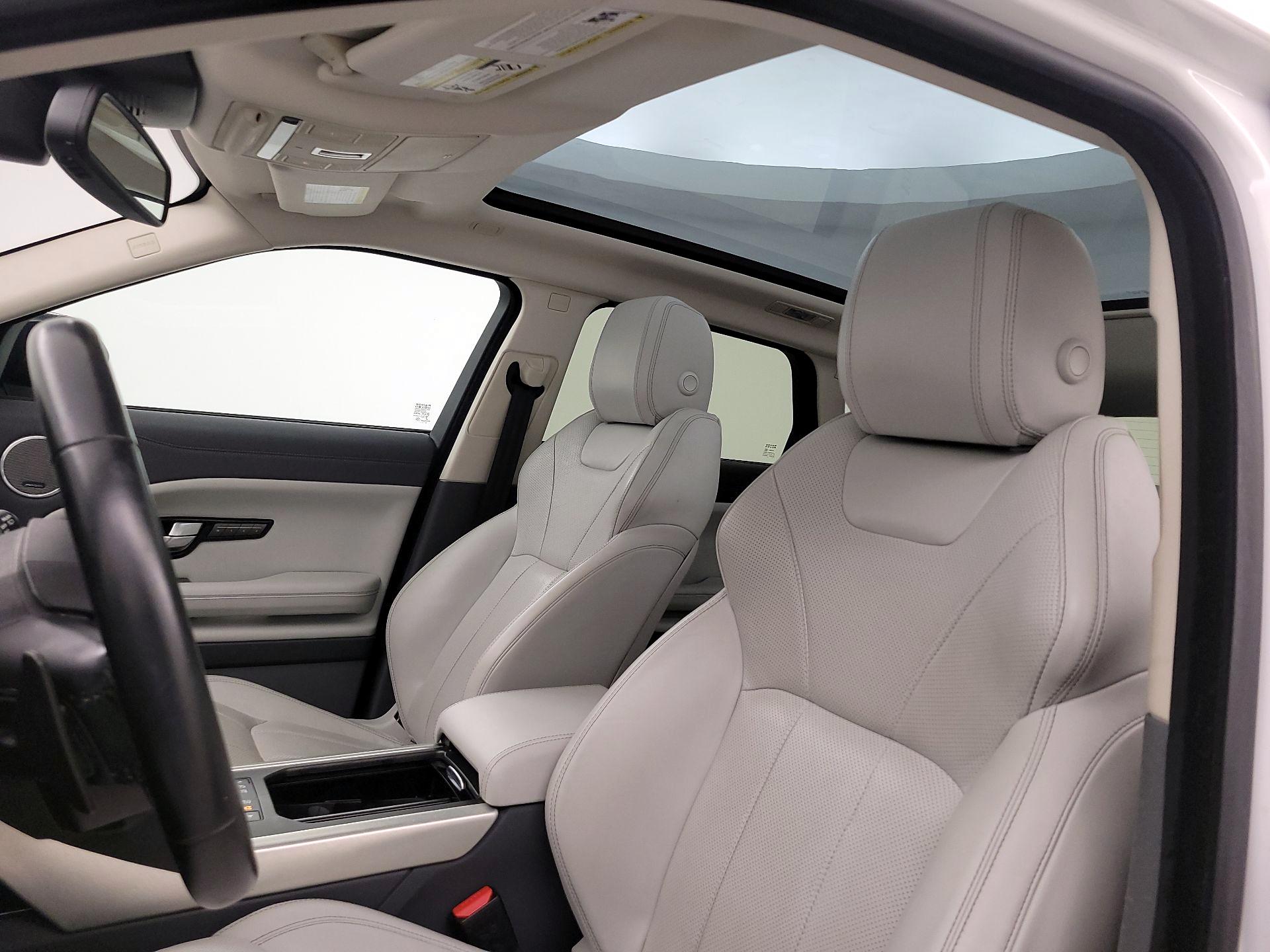 Thumbnail: 2016 Land Rover Range Rover Evoque - 19