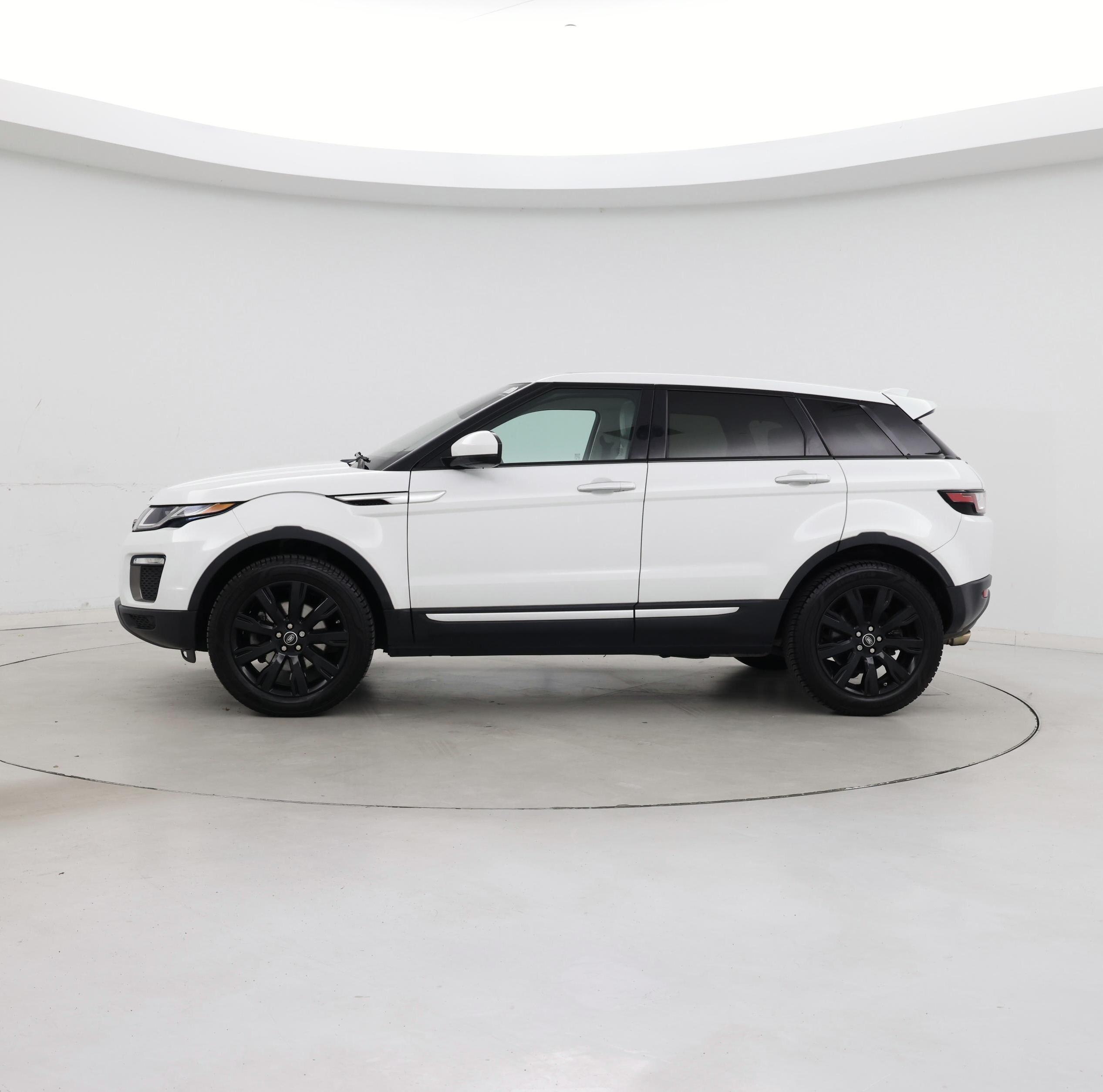 Thumbnail: 2016 Land Rover Range Rover Evoque - 3