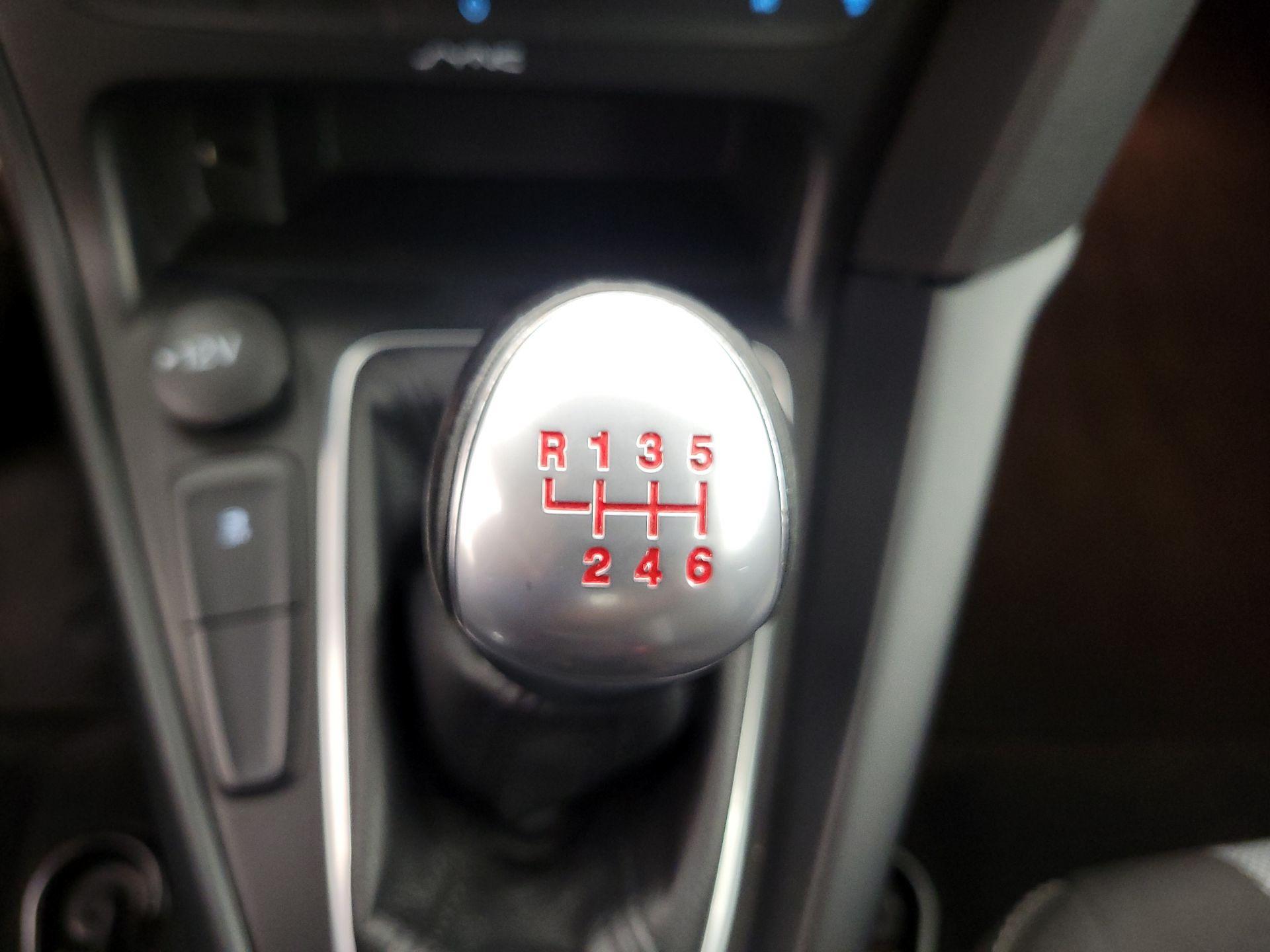 Thumbnail: 2018 Ford Focus - 17