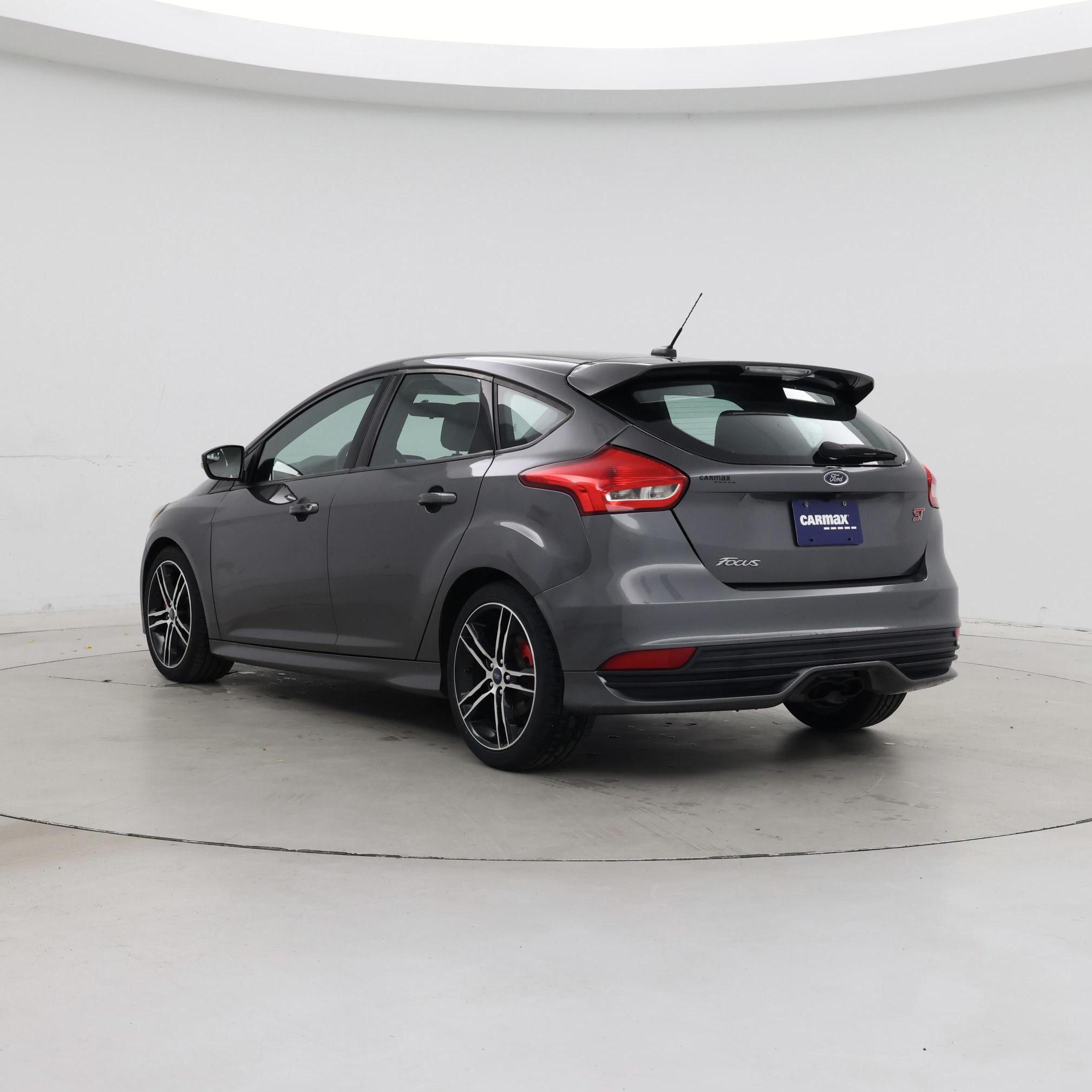 Thumbnail: 2018 Ford Focus - 2