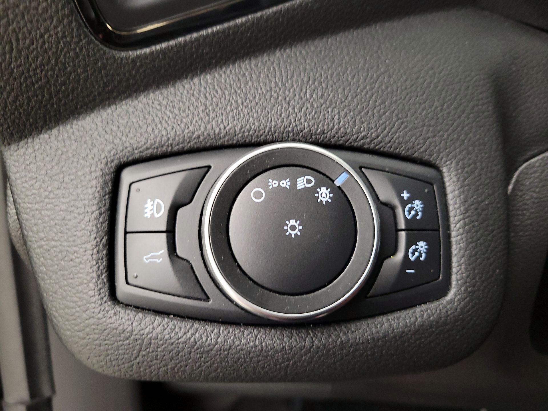 Thumbnail: 2019 Ford Escape - 13