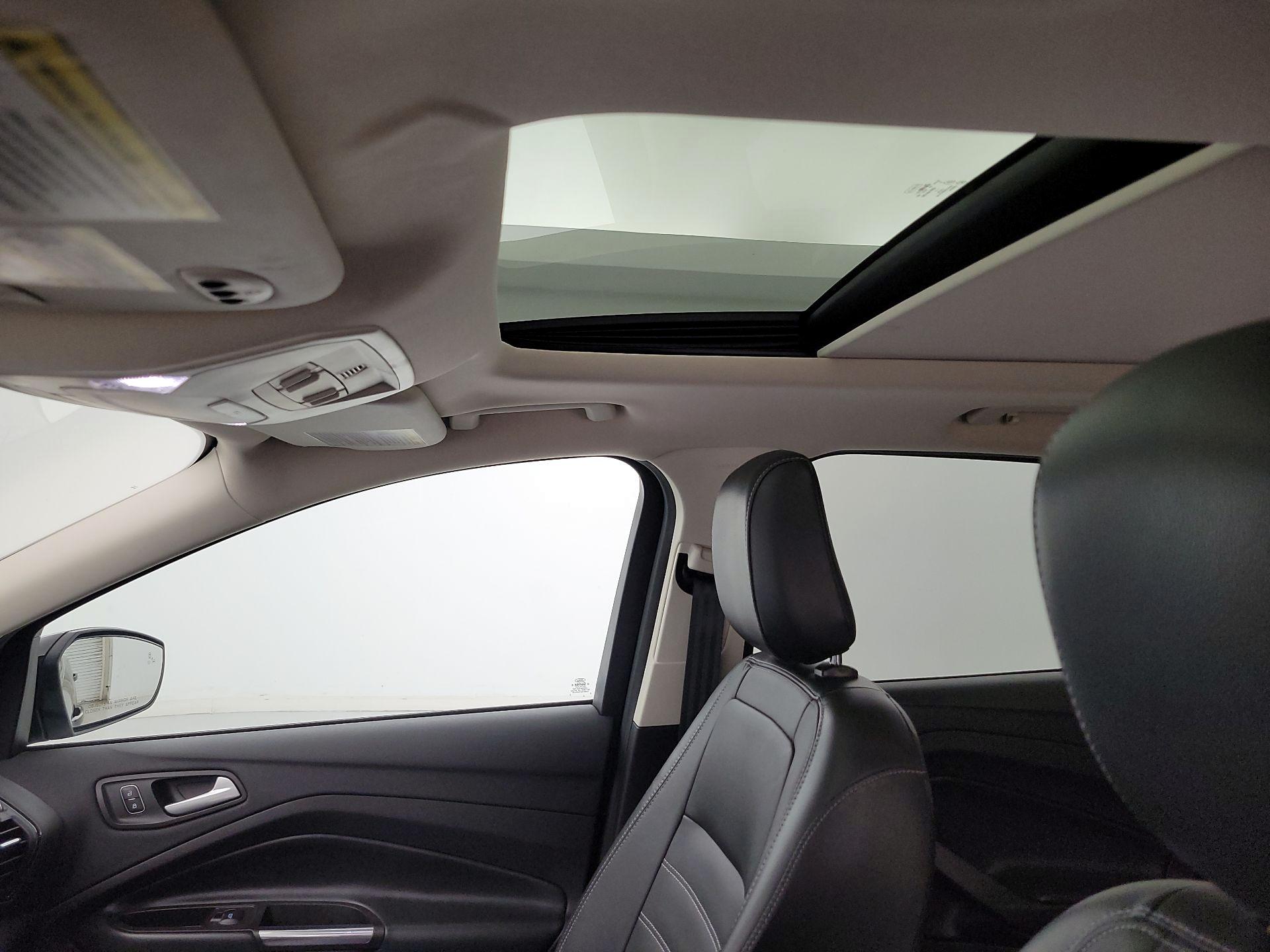 Thumbnail: 2019 Ford Escape - 20