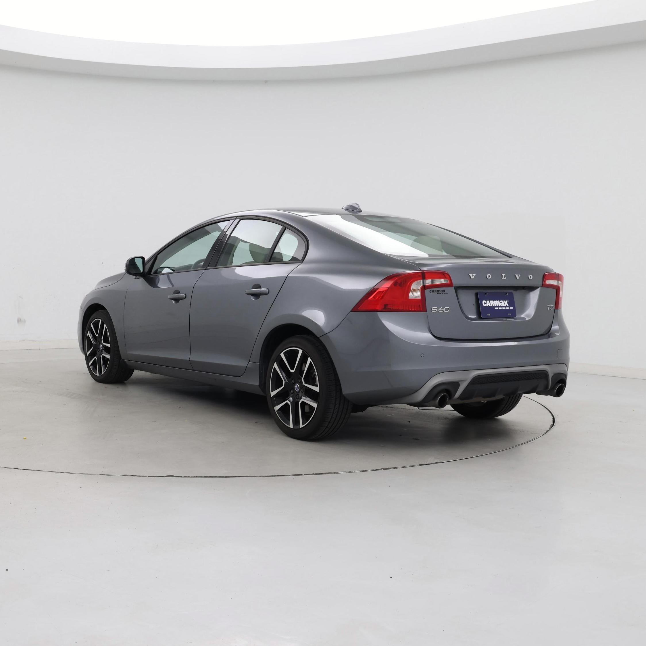 Thumbnail: 2017 Volvo S60 - 2