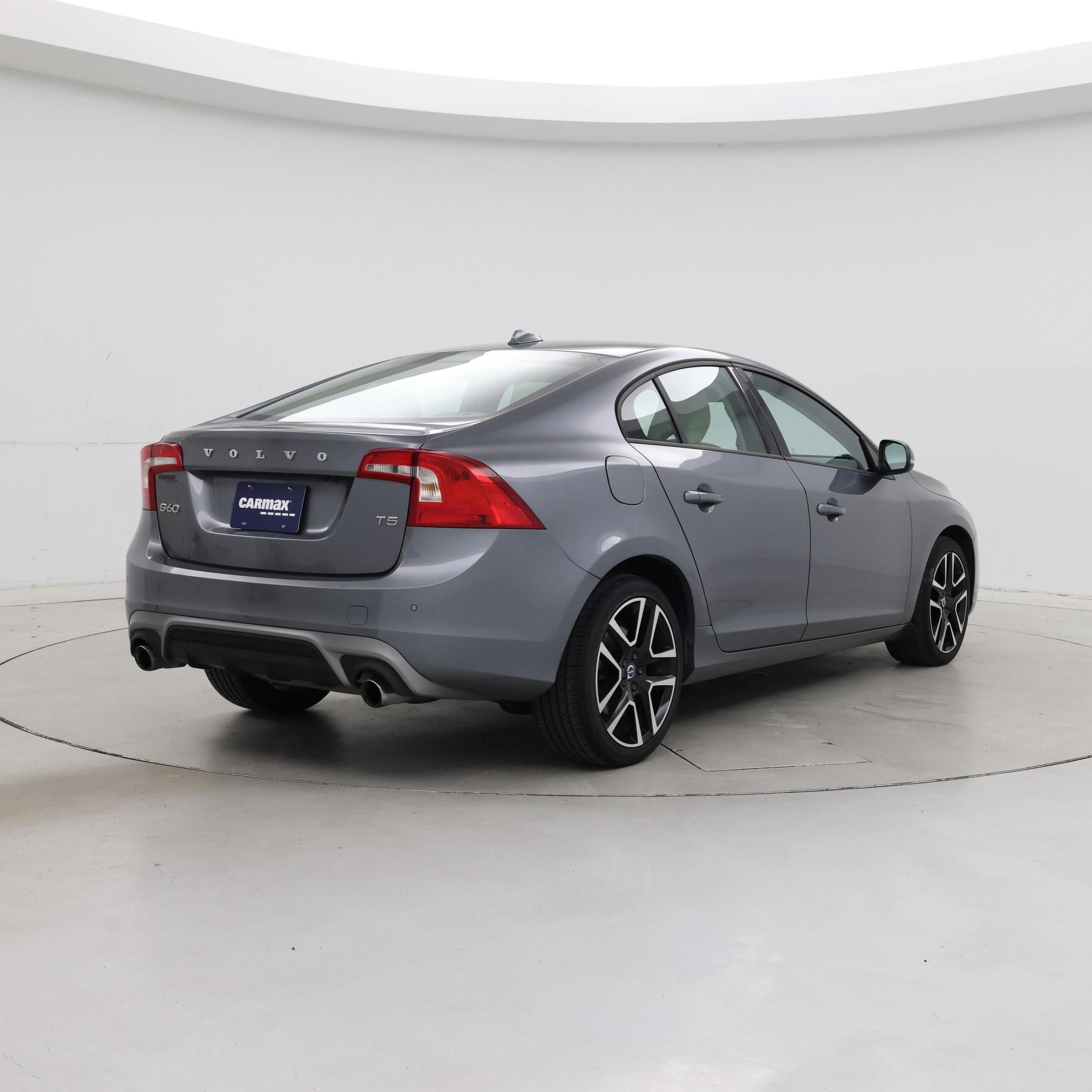 Thumbnail: 2017 Volvo S60 - 8
