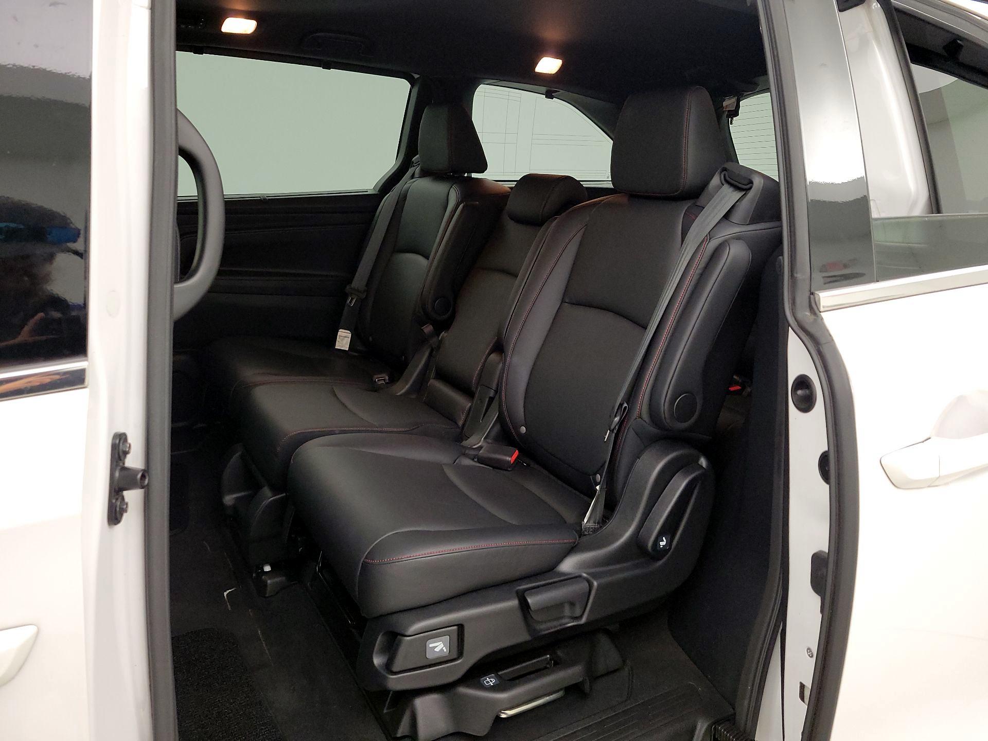 Thumbnail: 2023 Honda Odyssey - 20