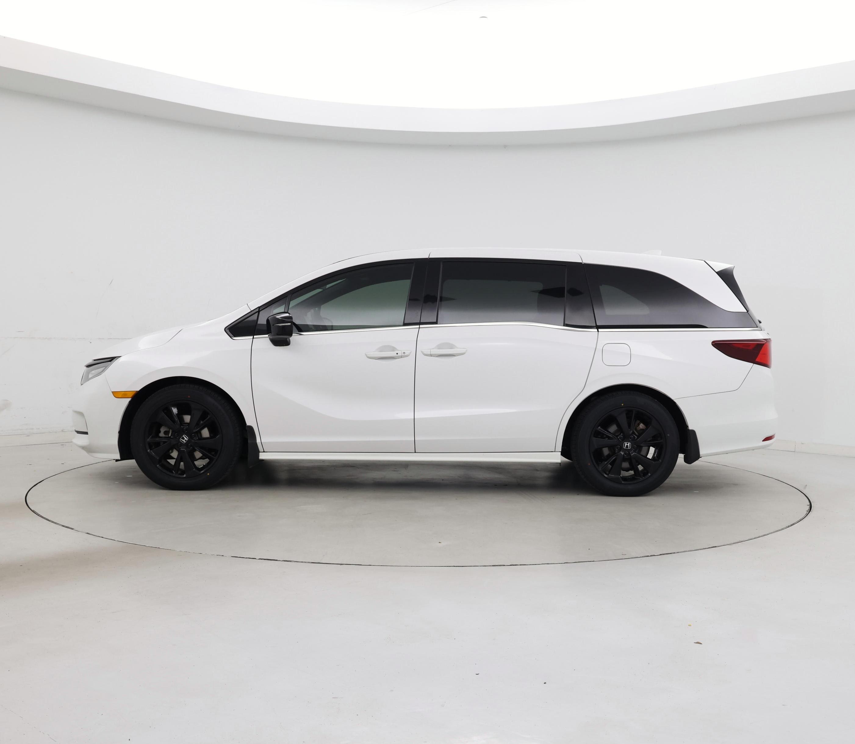 Thumbnail: 2023 Honda Odyssey - 3