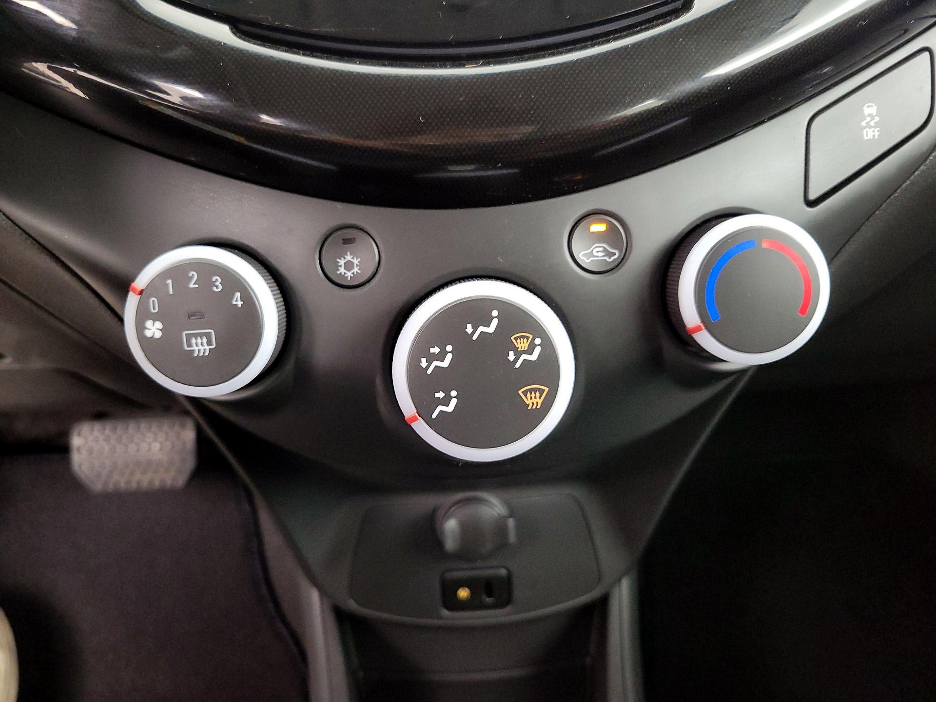 Thumbnail: 2014 Chevrolet Spark - 15