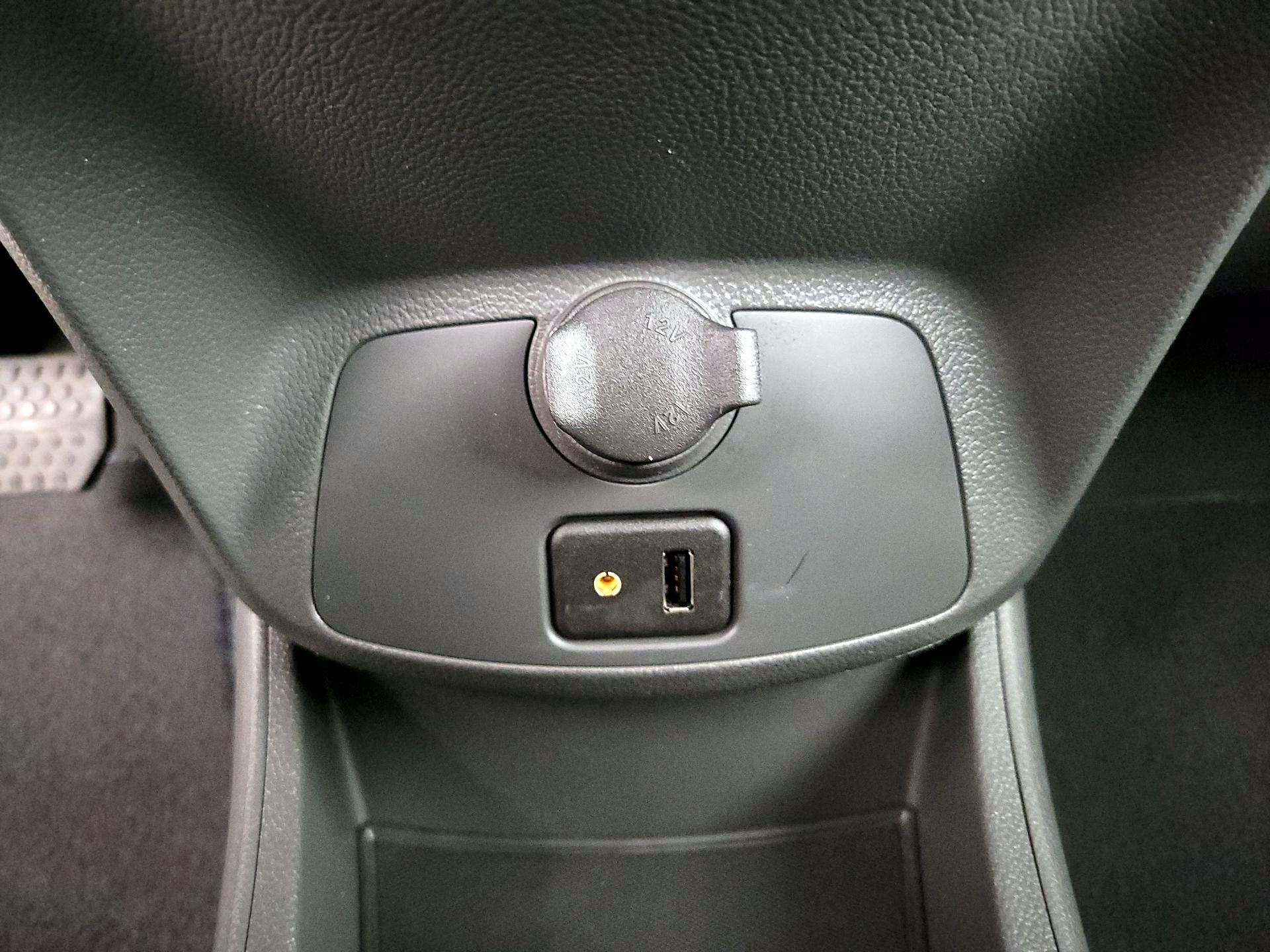 Thumbnail: 2014 Chevrolet Spark - 17