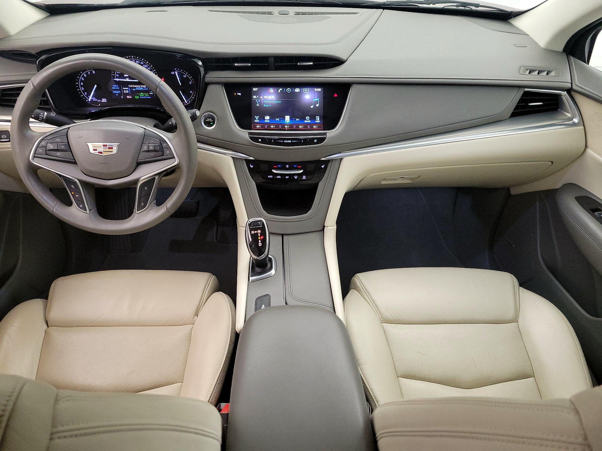 Thumbnail: 2017 Cadillac XT5 - 9