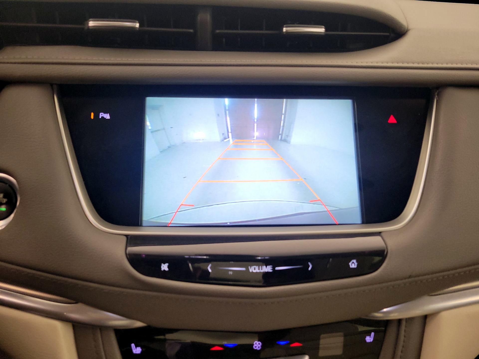 Thumbnail: 2017 Cadillac XT5 - 15