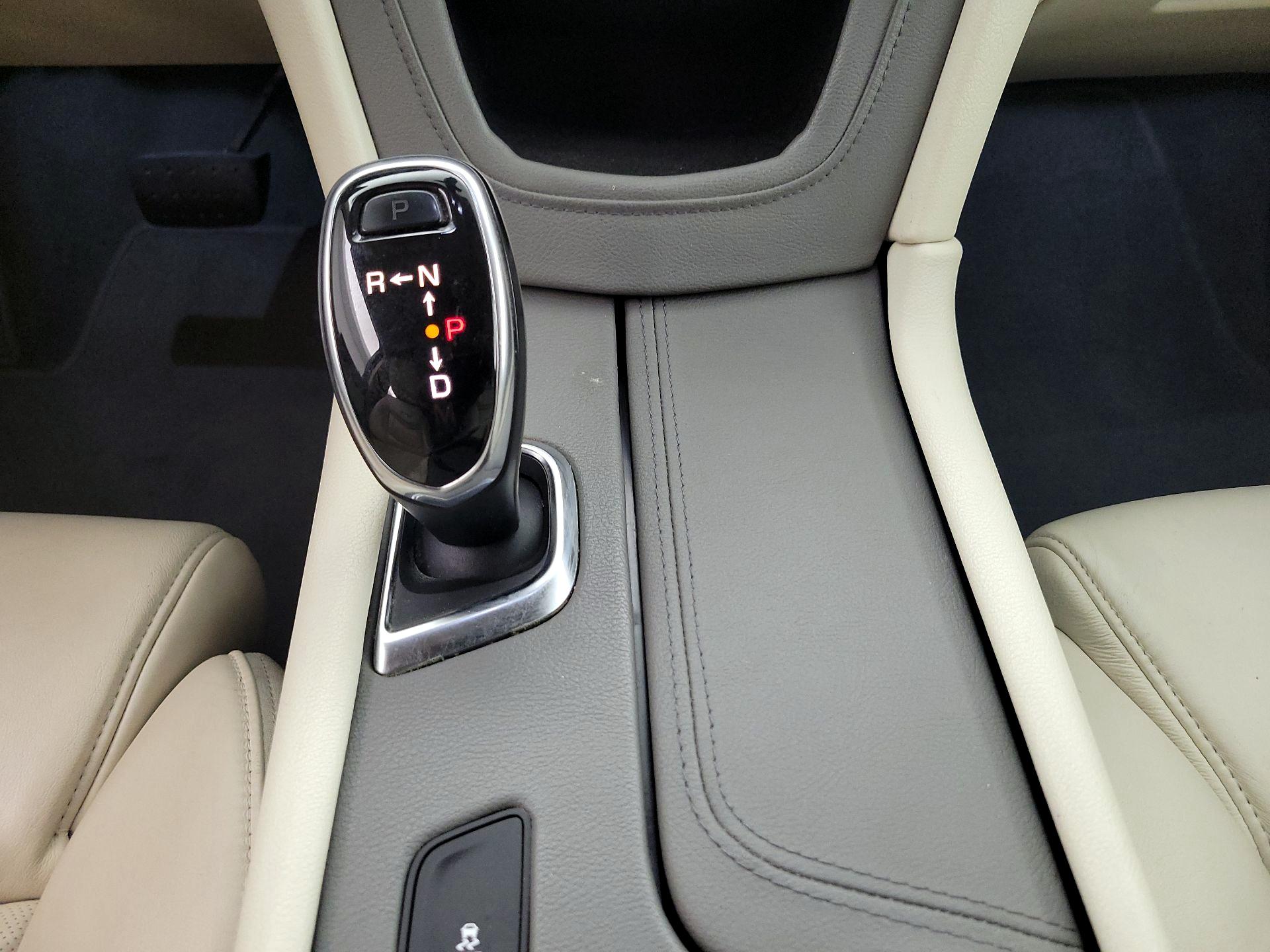 Thumbnail: 2017 Cadillac XT5 - 18