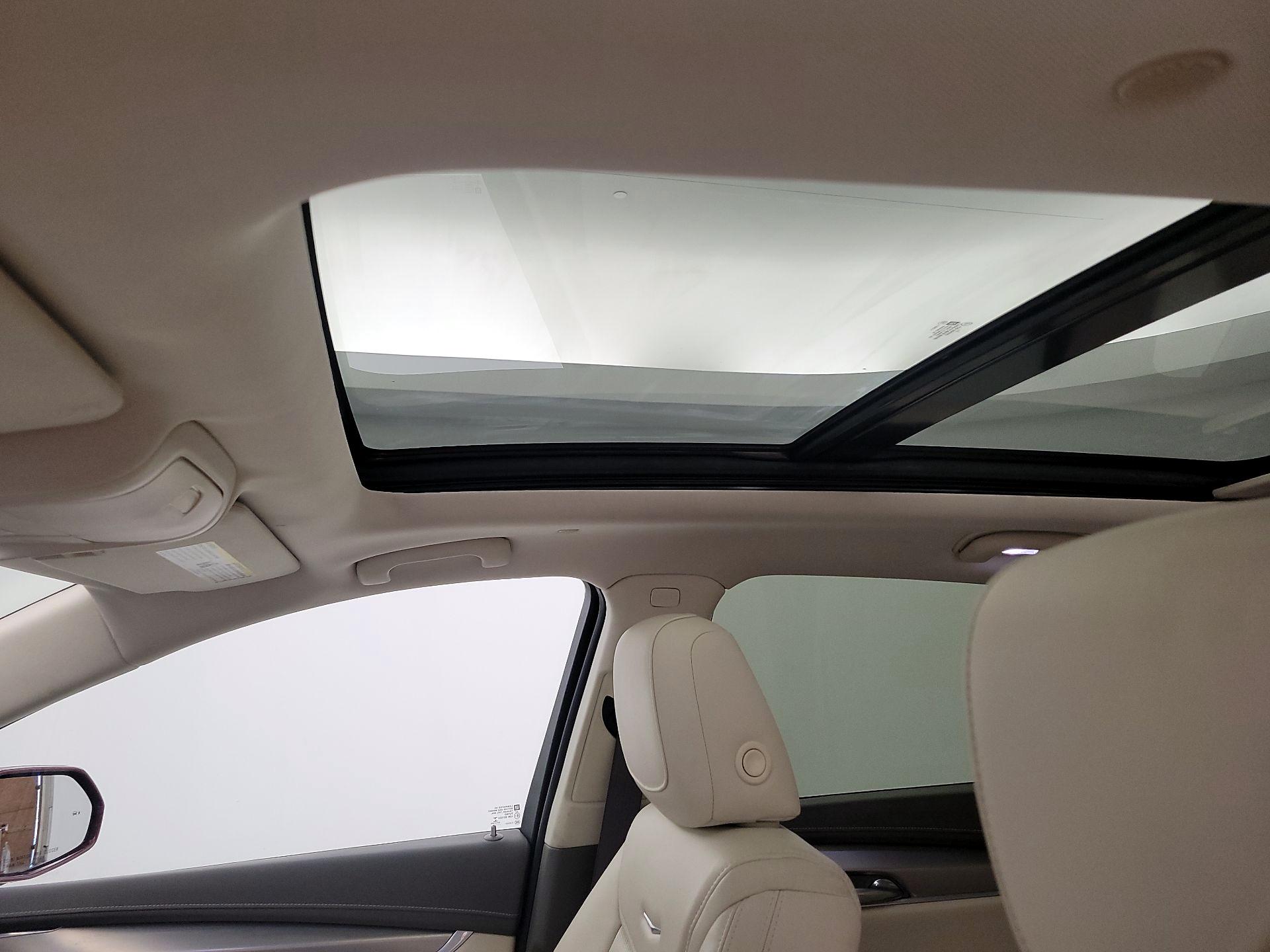 Thumbnail: 2017 Cadillac XT5 - 19