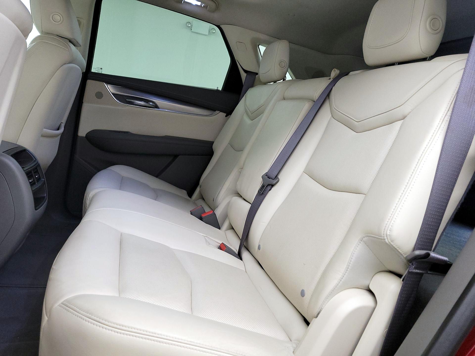 Thumbnail: 2017 Cadillac XT5 - 20