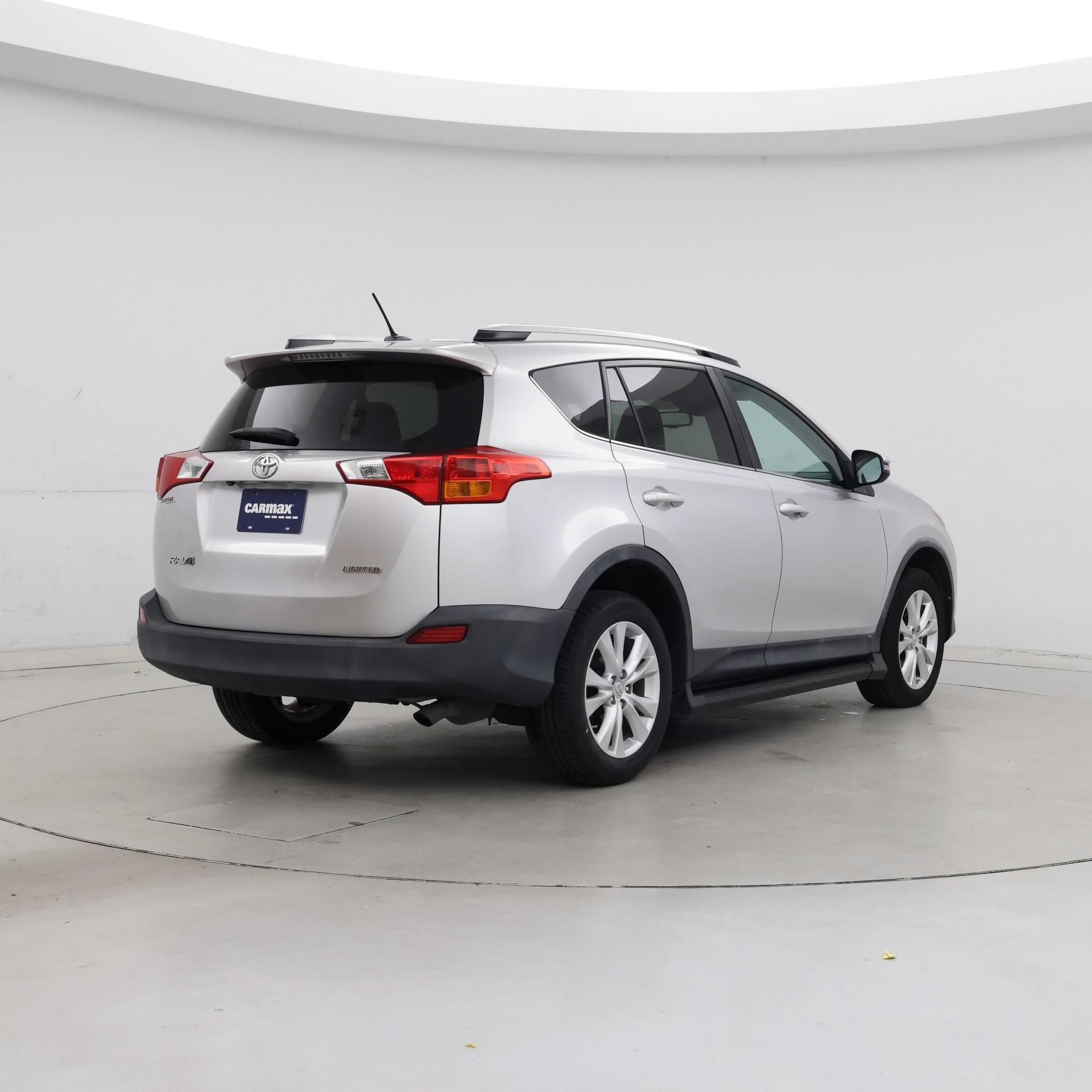 Thumbnail: 2015 Toyota RAV4 - 8