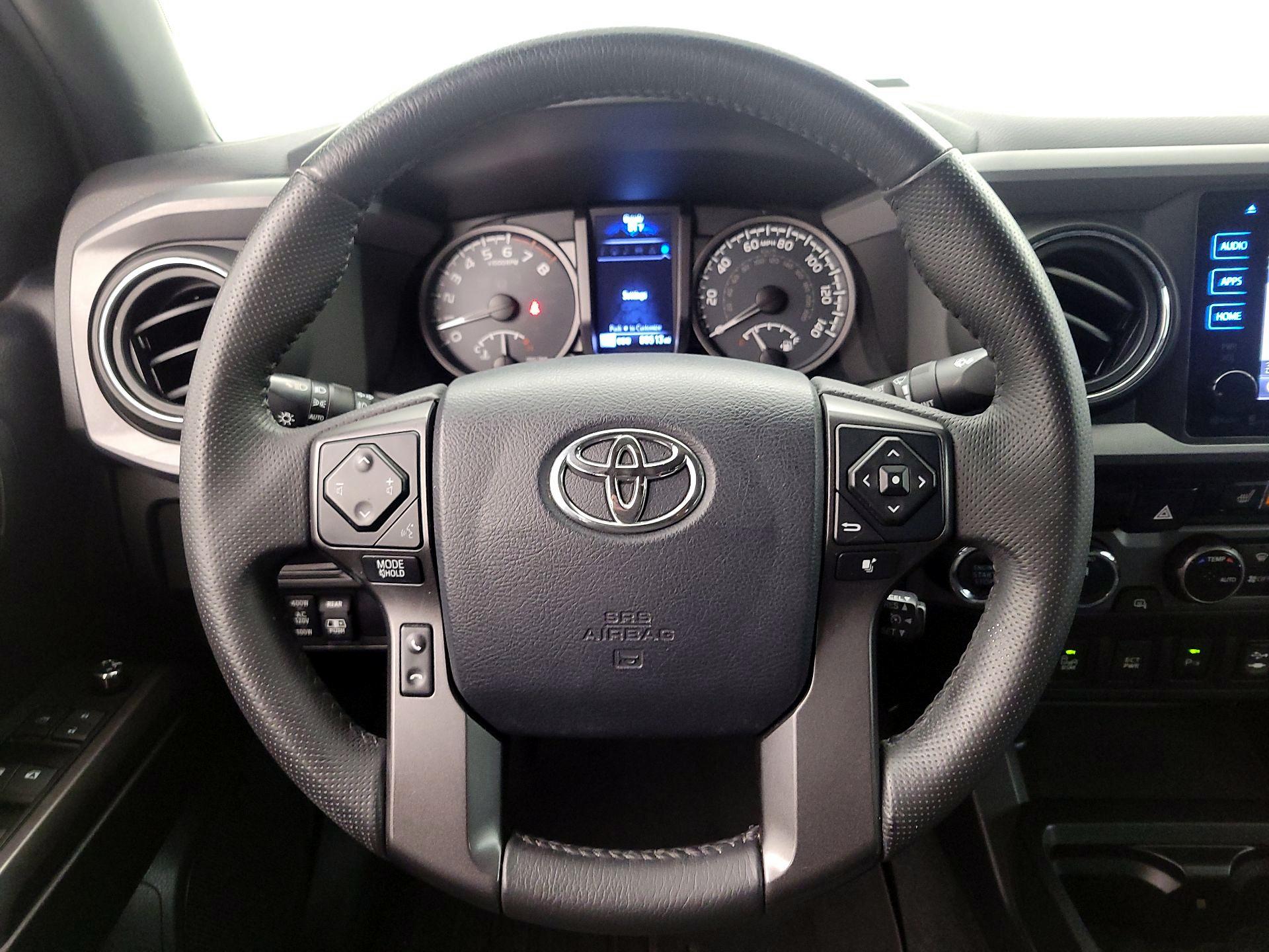 Thumbnail: 2017 Toyota Tacoma - 10