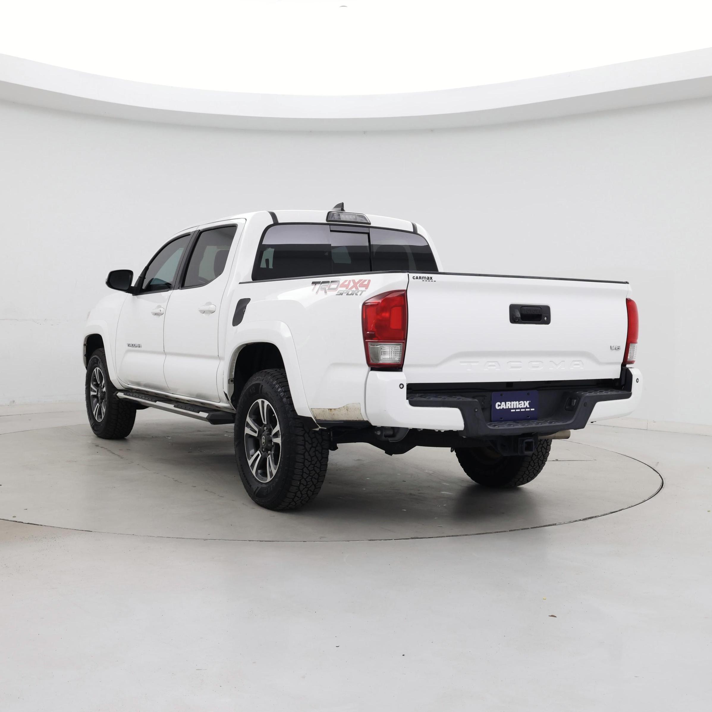 Thumbnail: 2017 Toyota Tacoma - 2