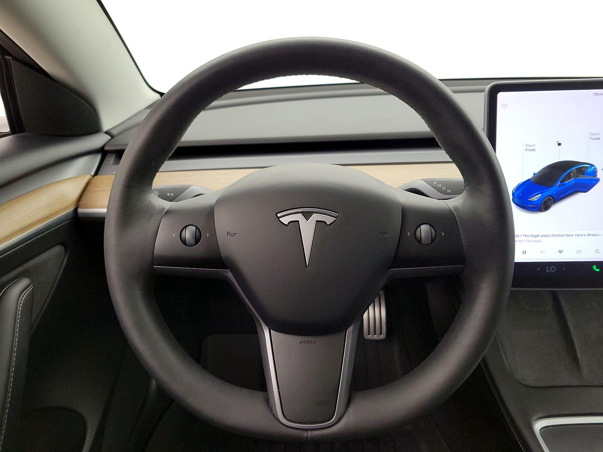 Thumbnail: 2021 Tesla Model 3 - 10