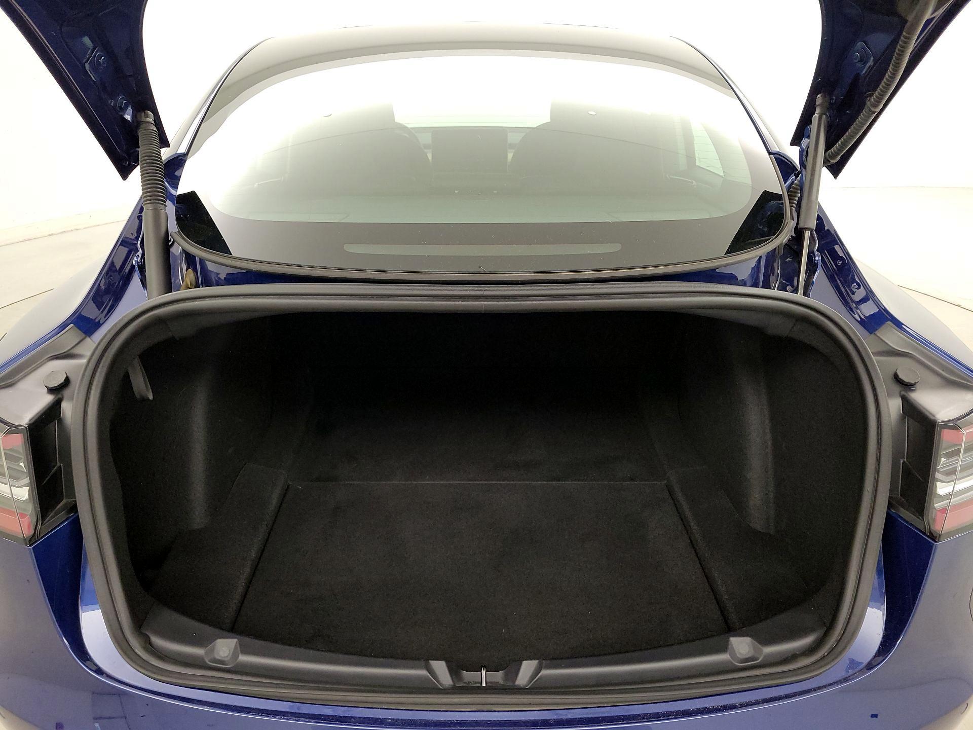 Thumbnail: 2021 Tesla Model 3 - 19