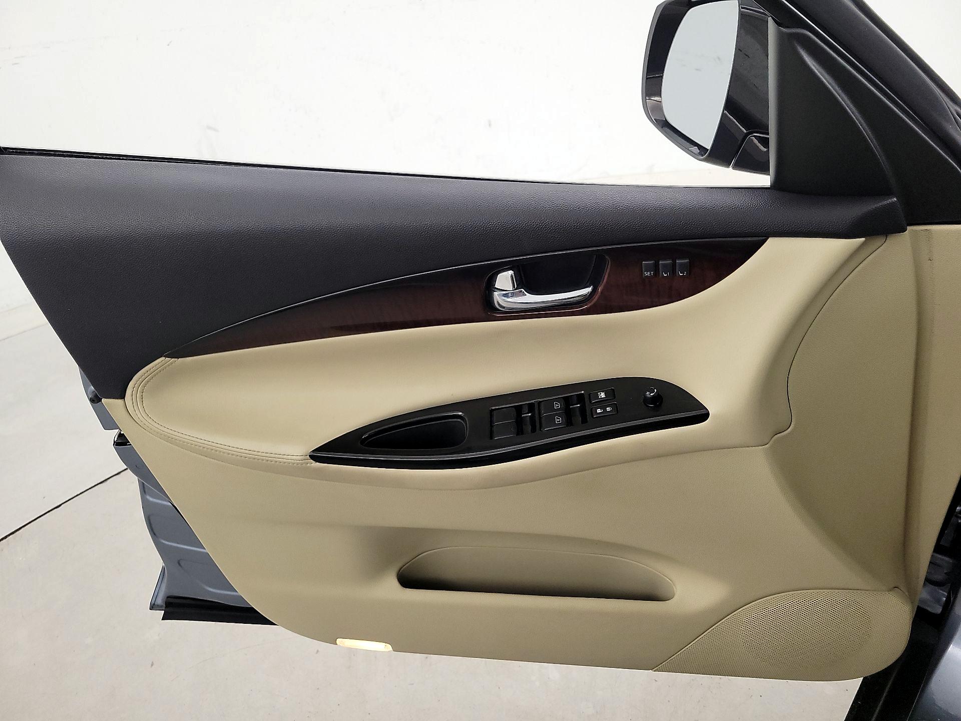 Thumbnail: 2016 INFINITI QX50 - 12