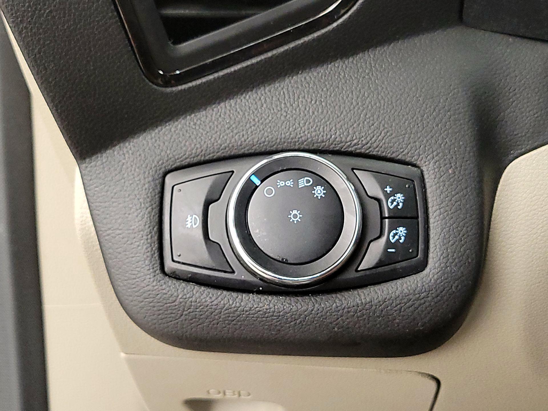 Thumbnail: 2014 Ford Escape - 13