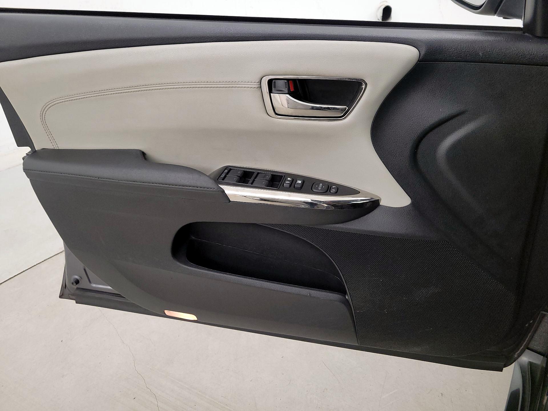 Thumbnail: 2015 Toyota Avalon - 12