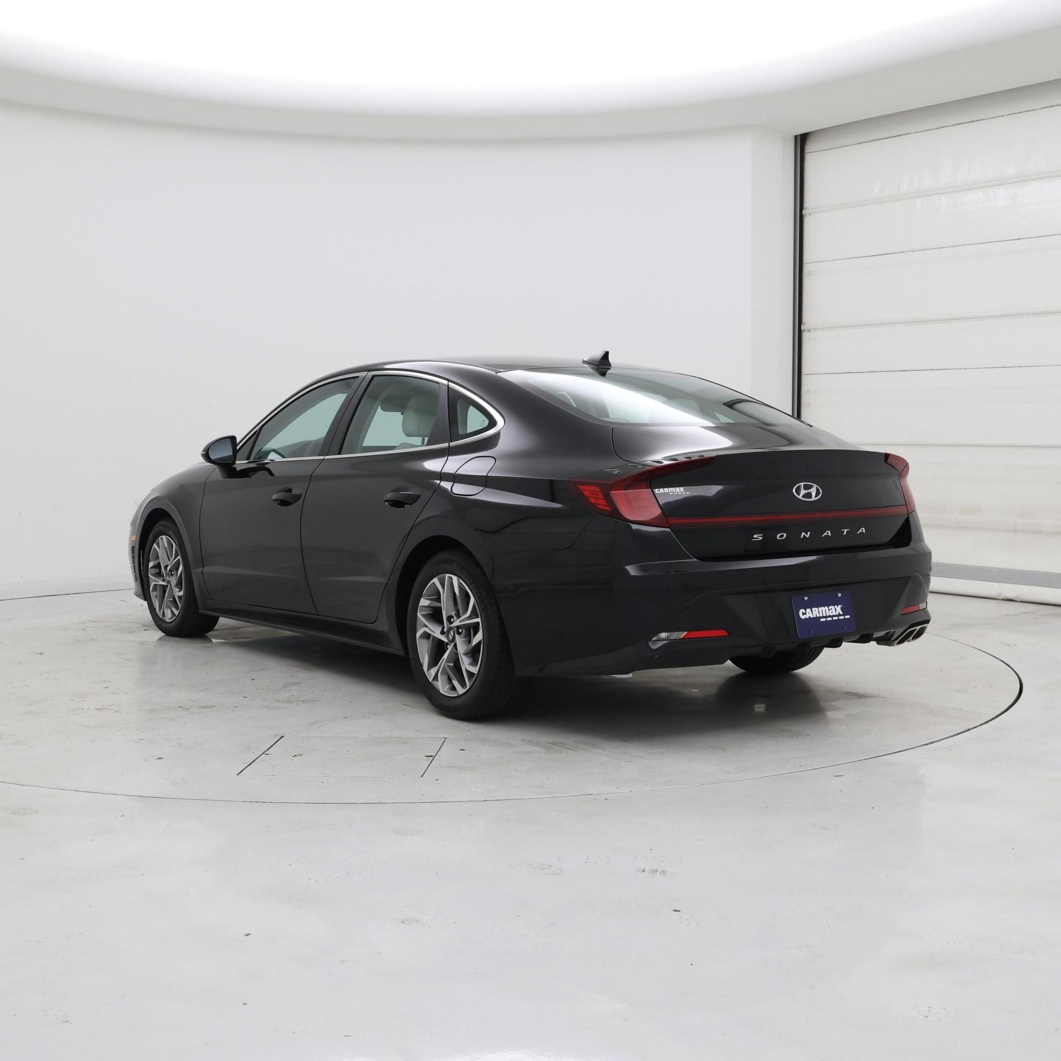 Thumbnail: 2023 Hyundai Sonata - 2