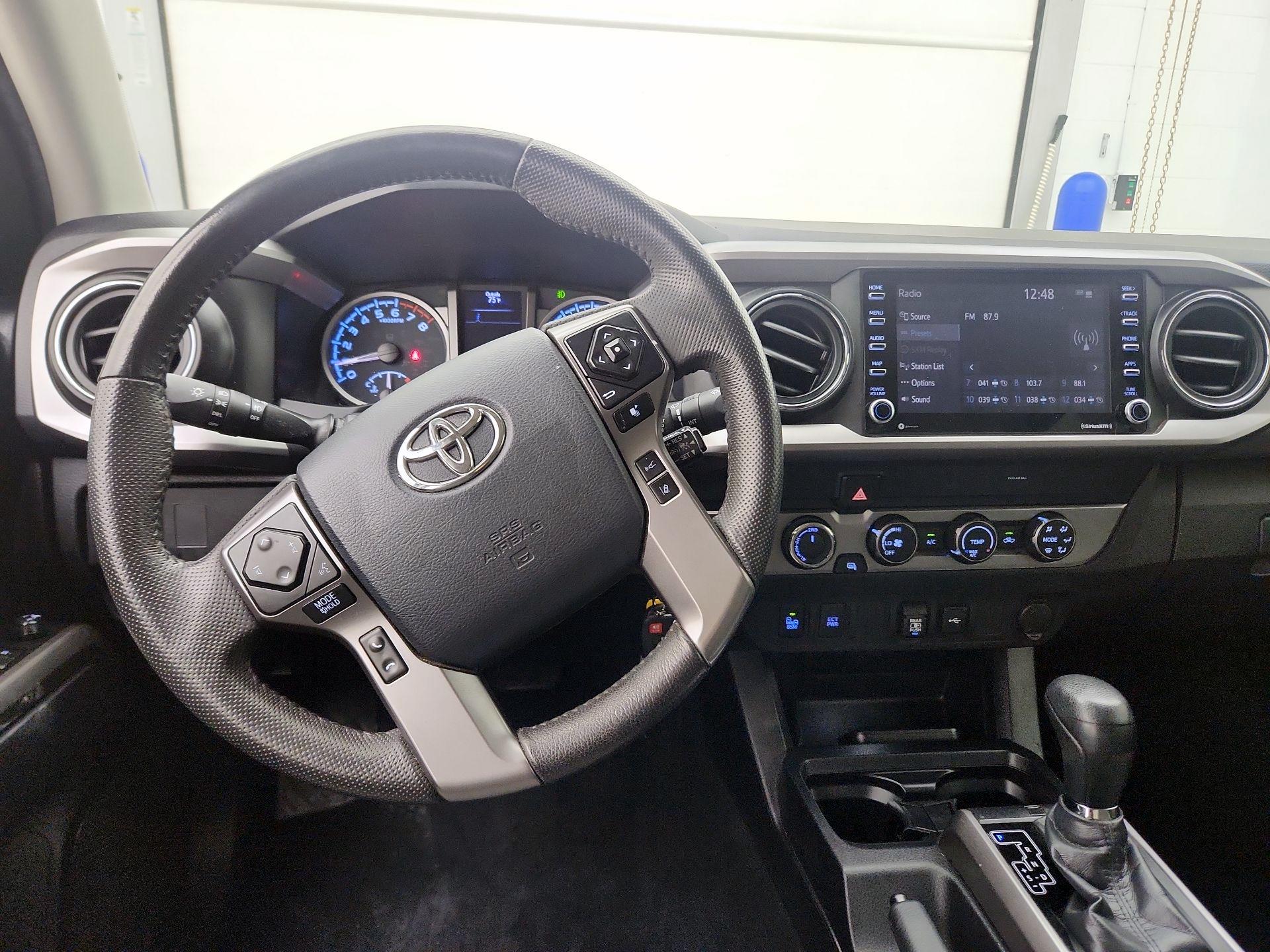 Thumbnail: 2020 Toyota Tacoma - 10