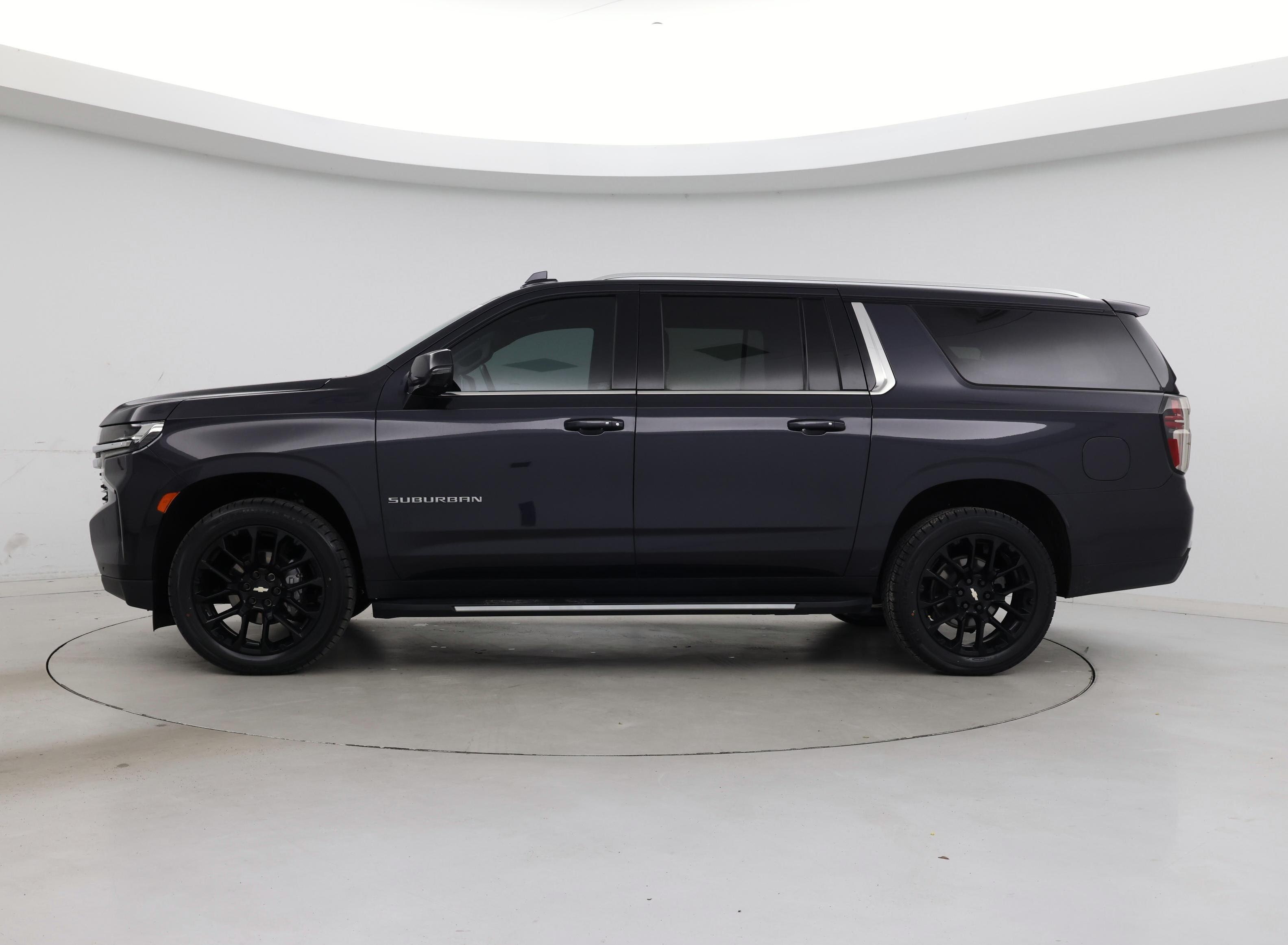 Thumbnail: 2022 Chevrolet Suburban - 3